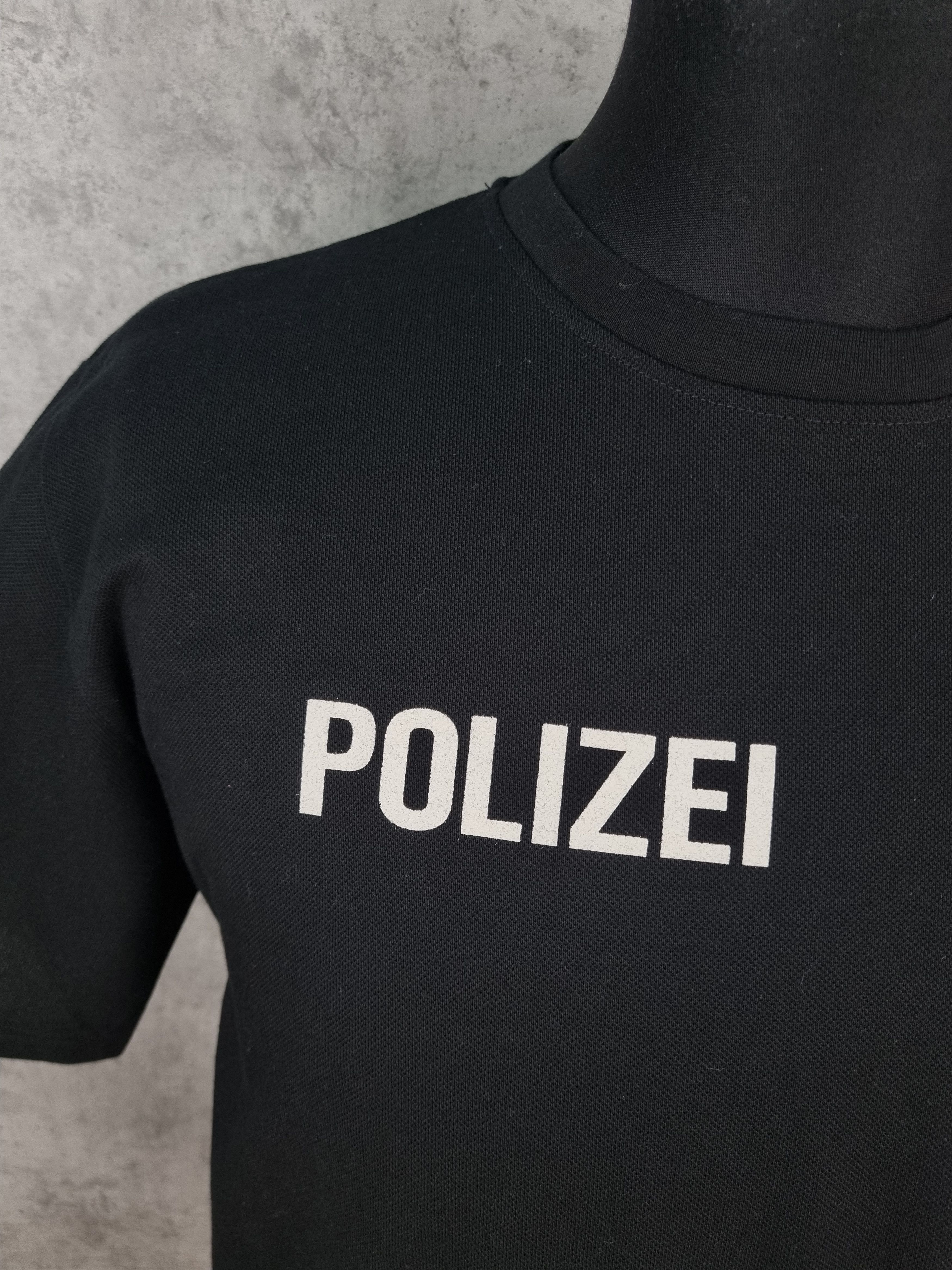 Vintage 90s Polizei Print Tee Shirt Vetements Style seen on Kanye Size US L / EU 52-54 / 3 - 8 Thumbnail