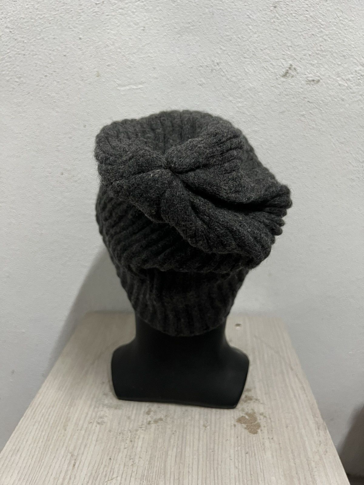 Japanese Brand Japanese Brand Uniqlo Plain Beanie Hat Size ONE SIZE - 5 Thumbnail