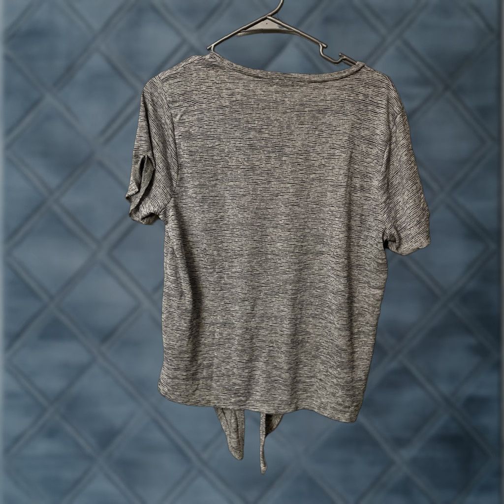 J.Crew J. Crew T-Shirt Shirt Womens Large Gray Knot Tie Front Short Cuffed Sleeved Regular Size L Size L / US 10 / IT 46 - 1 Thumbnail