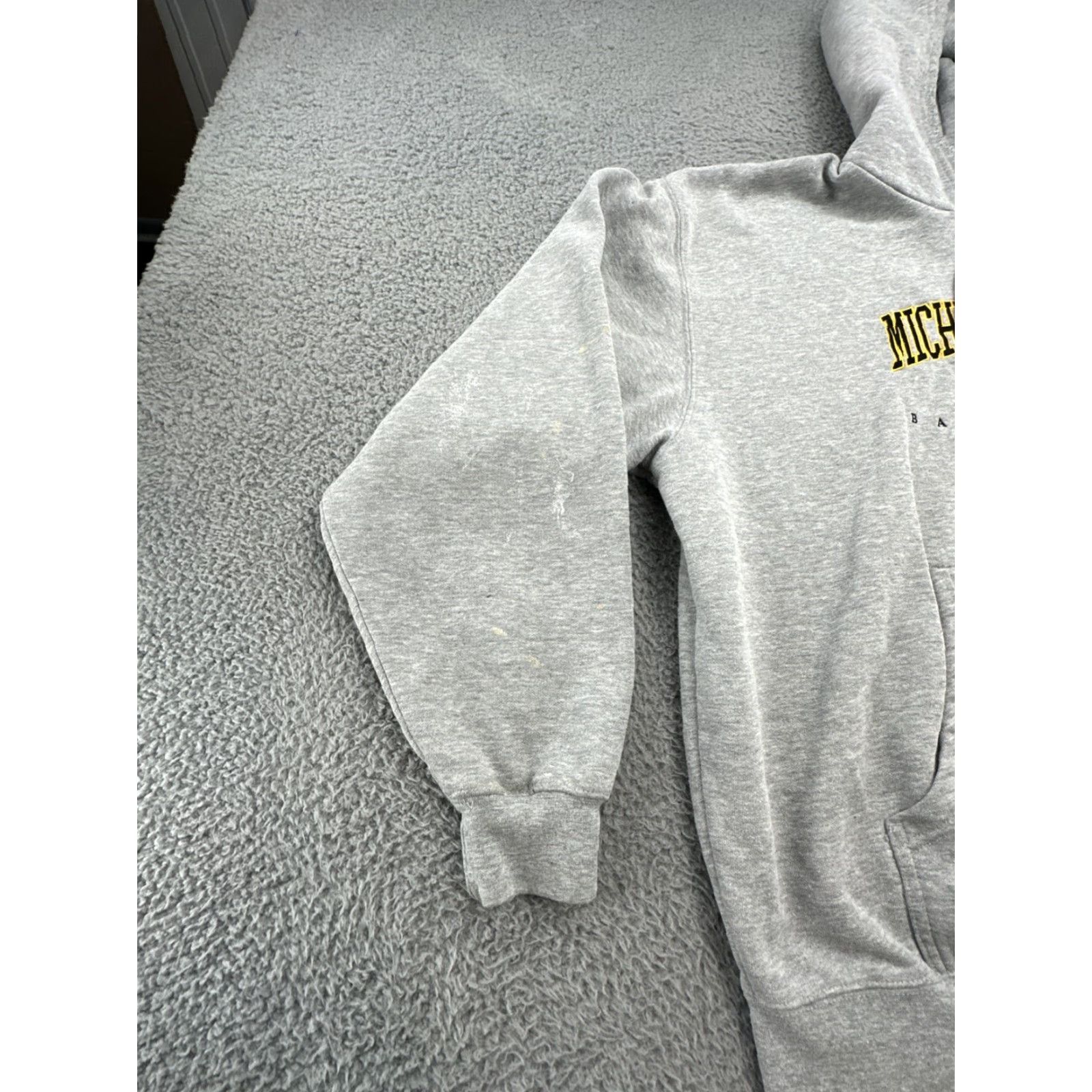 Nike VINTAGE Nike Mens XL Travis Scott Center Swoosh Michigan Tech Basketball Hoodie Gray Size US XL / EU 56 / 4 - 6 Thumbnail