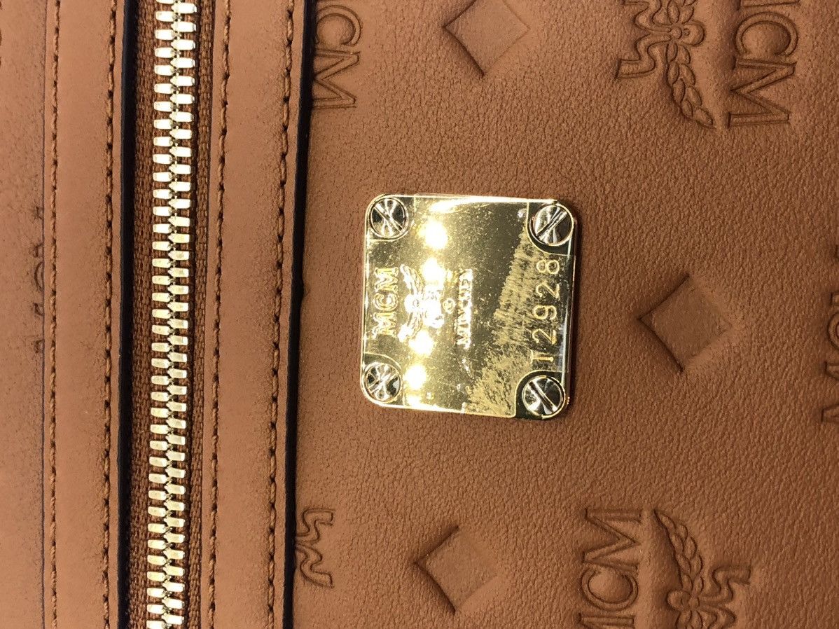 MCM MCM Gold Logo Monogram Crossbody Messenger Bag Fall 2022 Size ONE SIZE - 3 Thumbnail