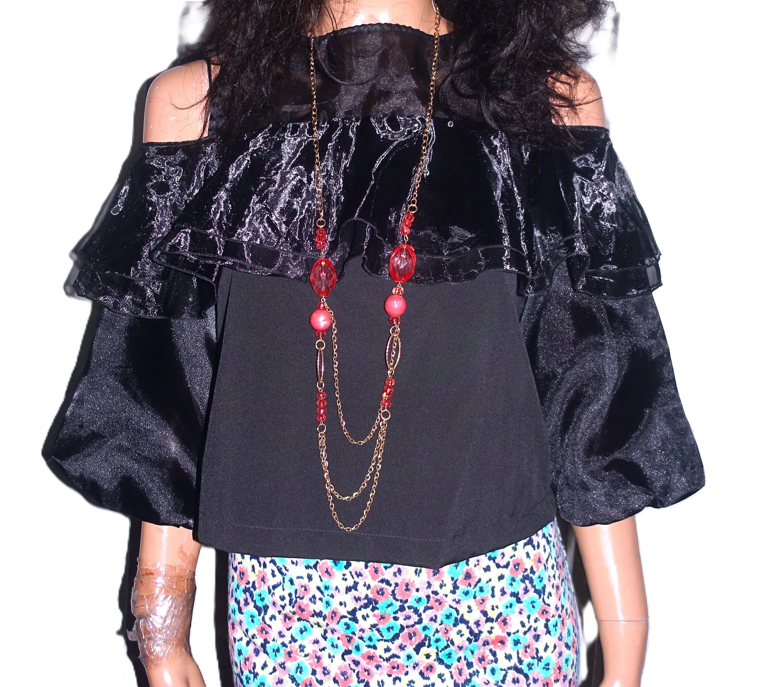 Other Twist & Turn Black Cold Shoulder Blouse One Size Size ONE SIZE - 1 Thumbnail