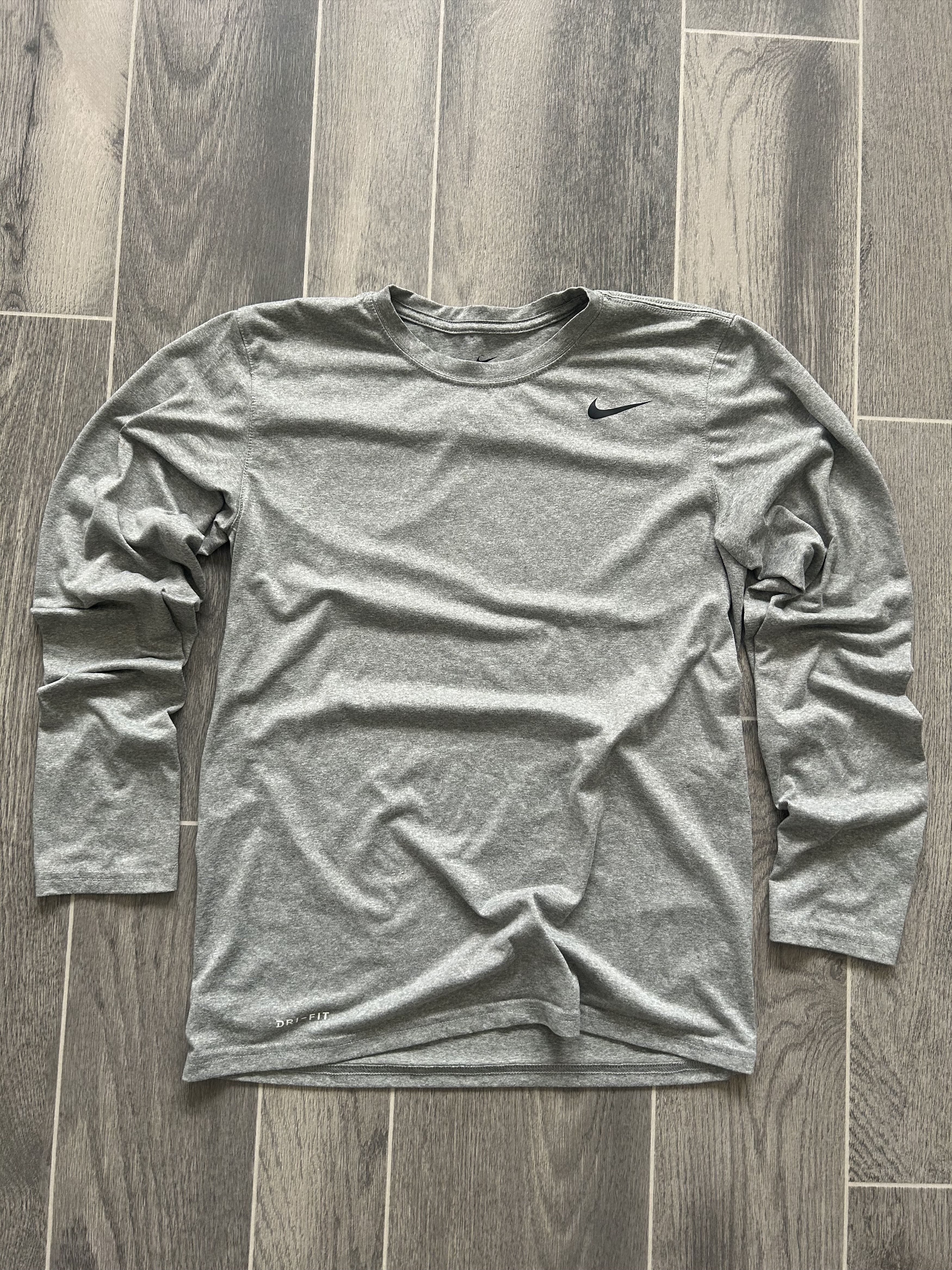Nike Nike Pro Dri-Fit Gray T-Shirt Mens Size US S / EU 44-46 / 1 - 1 Thumbnail