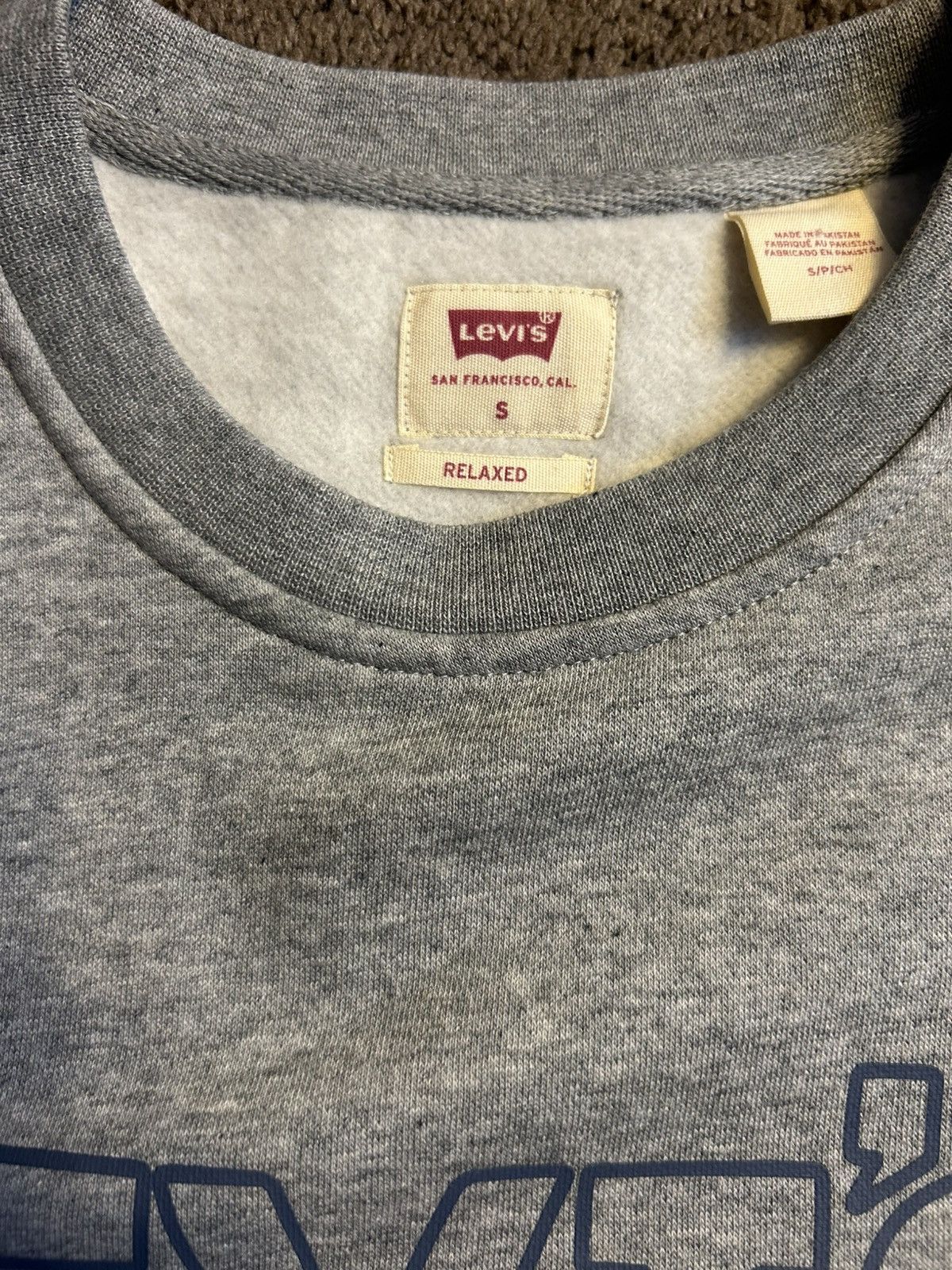 Levi's Levi’s Men's Relaxed-Fit Logo Crewneck Sweatshirt Size US S / EU 44-46 / 1 - 2 Thumbnail