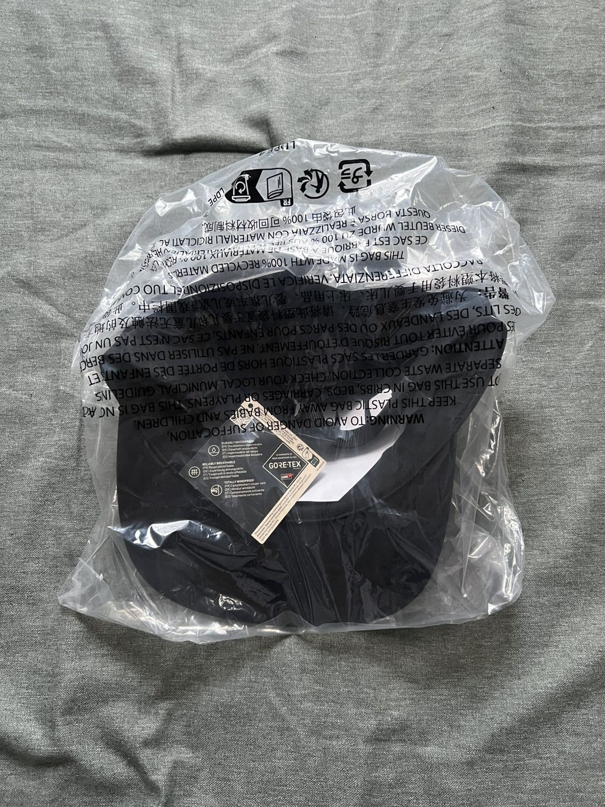 Supreme Supreme GoreTex Camp Cap Black Size ONE SIZE - 2 Thumbnail