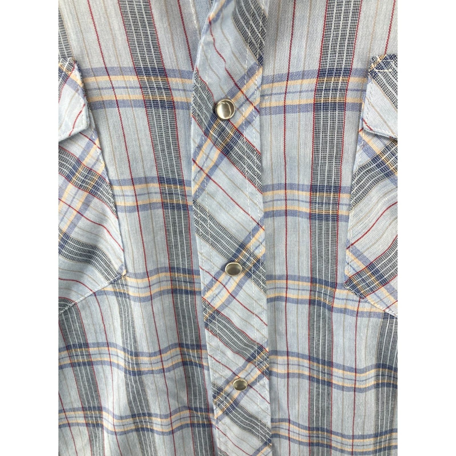 Wrangler VINTAGE Wrangler Cowboy Shirt Mens M Blue Plaid USA 15 1/2 X 33 Cowboy Shirt Mens M Blue Plaid USA 15 1/2 X 33 Vintage Wrangler Size US M / EU 48-50 / 2 - 5 Thumbnail