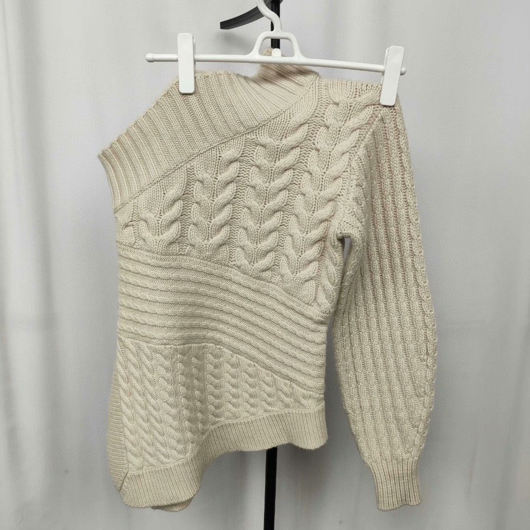Burberry Burberry Wool White Sweater S Women Size S / US 4 / IT 40 - 1 Thumbnail