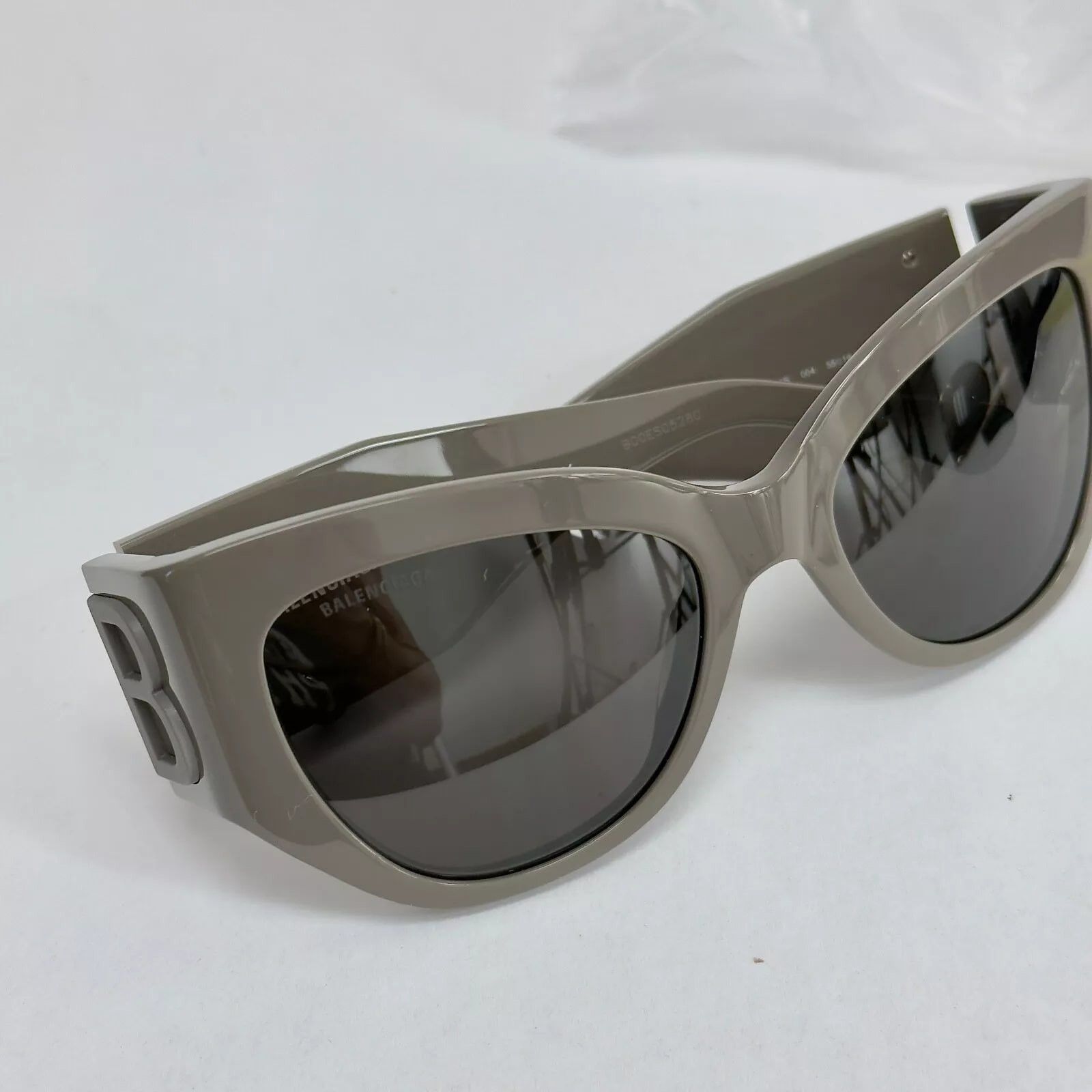 Balenciaga BALENCIAGA BOSSY Cat 0322 Brown Fashion Sunglass BB0322S 004 Size ONE SIZE - 6 Thumbnail