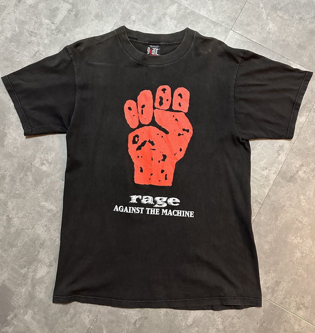 Rage Against The Machine RARE VINTAGE 90s Rage Against the Machine "Red Hand" T-shirt Size US XL / EU 56 / 4 - 1 Thumbnail