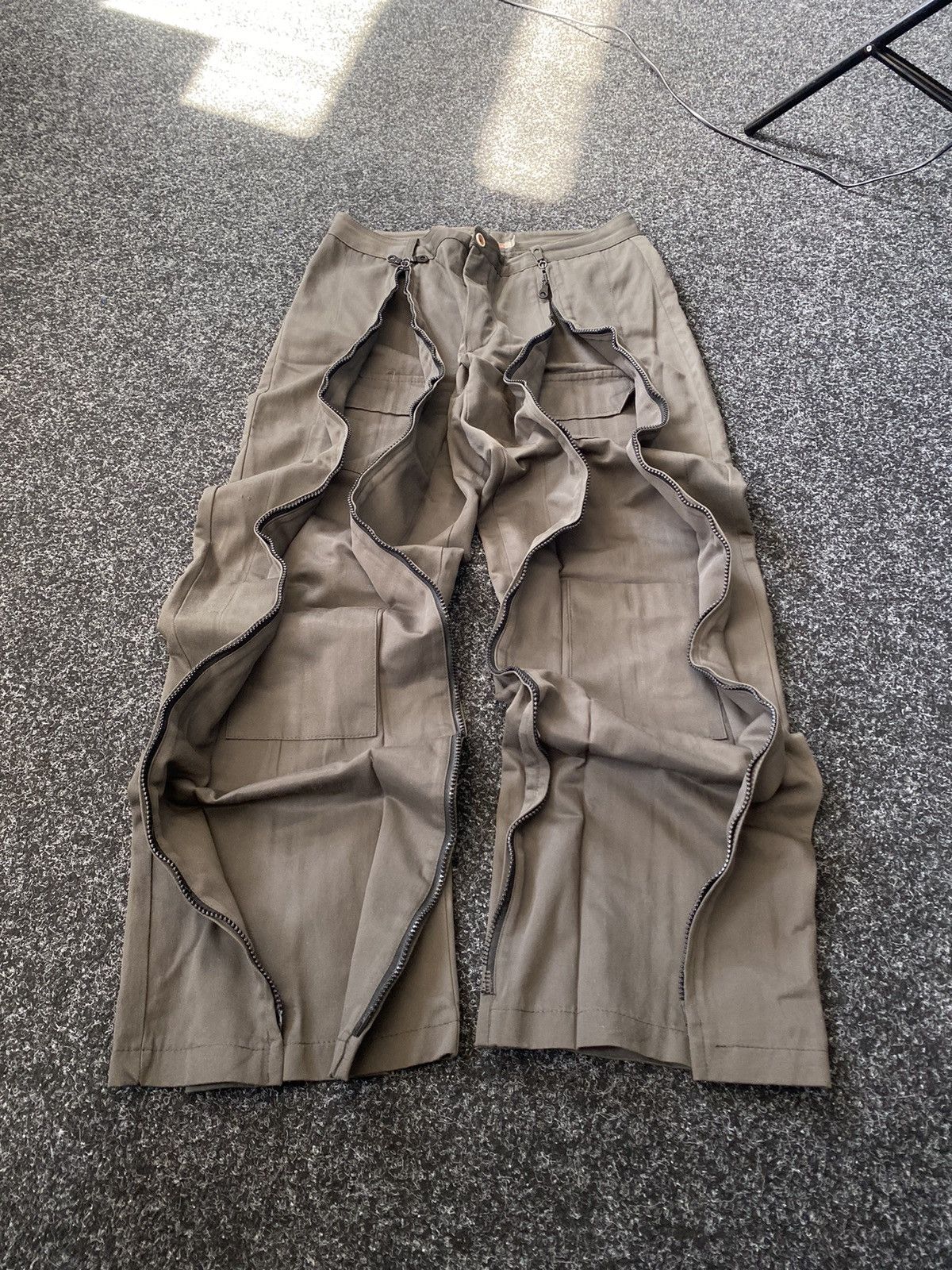 20471120 × If Six Was Nine × Japanese Brand 🔥Opium Punk Zipper Multipocket Womens Pants Gothic Japanese Size 30" / US 8 / IT 44 - 2 Thumbnail