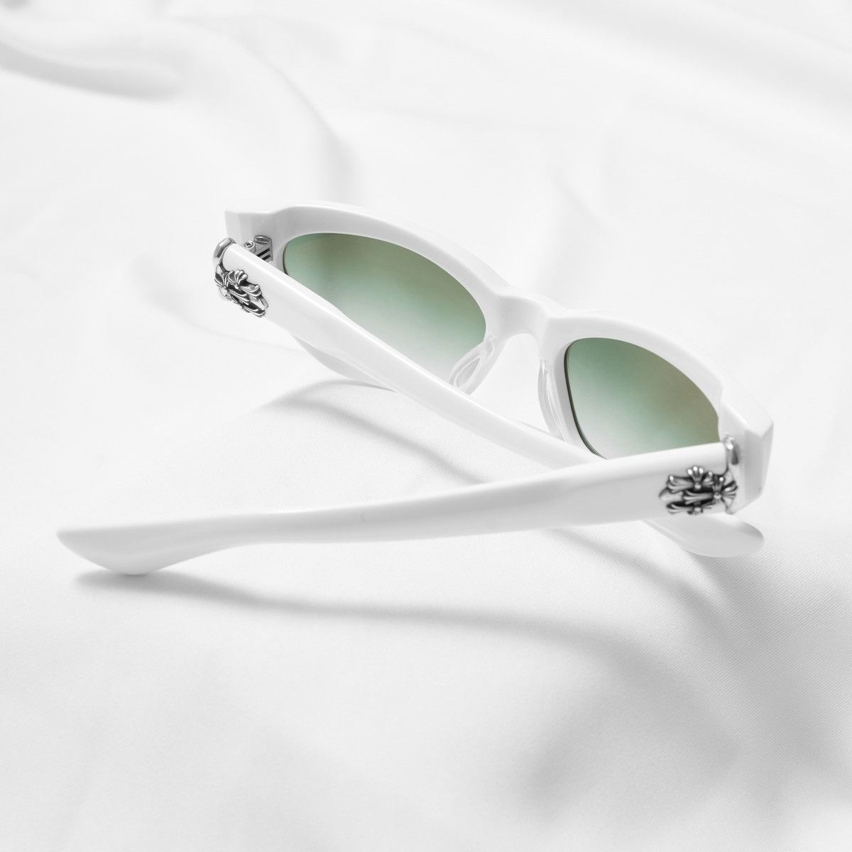 Chrome Hearts CHROME HEARTS HALLLA BALUUUU WHITE SUNGLASSES Size ONE SIZE - 7 Thumbnail
