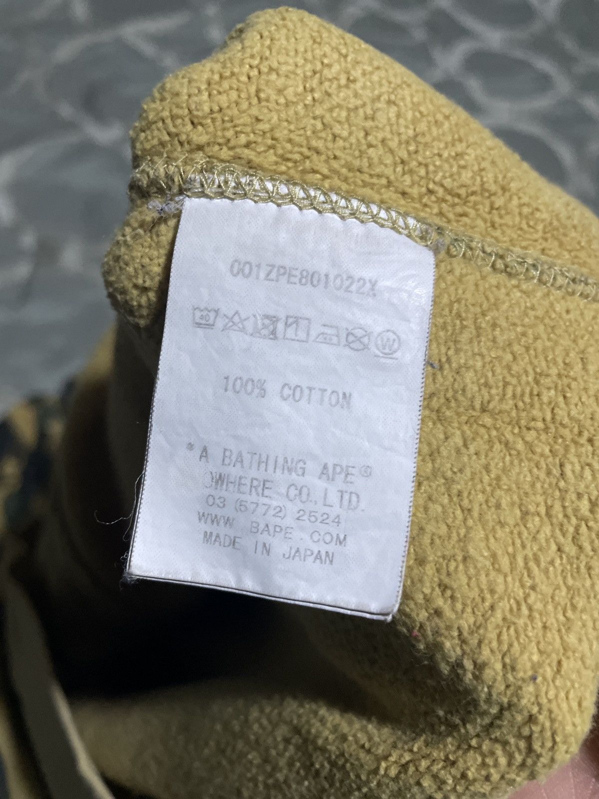 Bape Bape yellow camo shark hoodie S Size US S / EU 44-46 / 1 - 4 Thumbnail