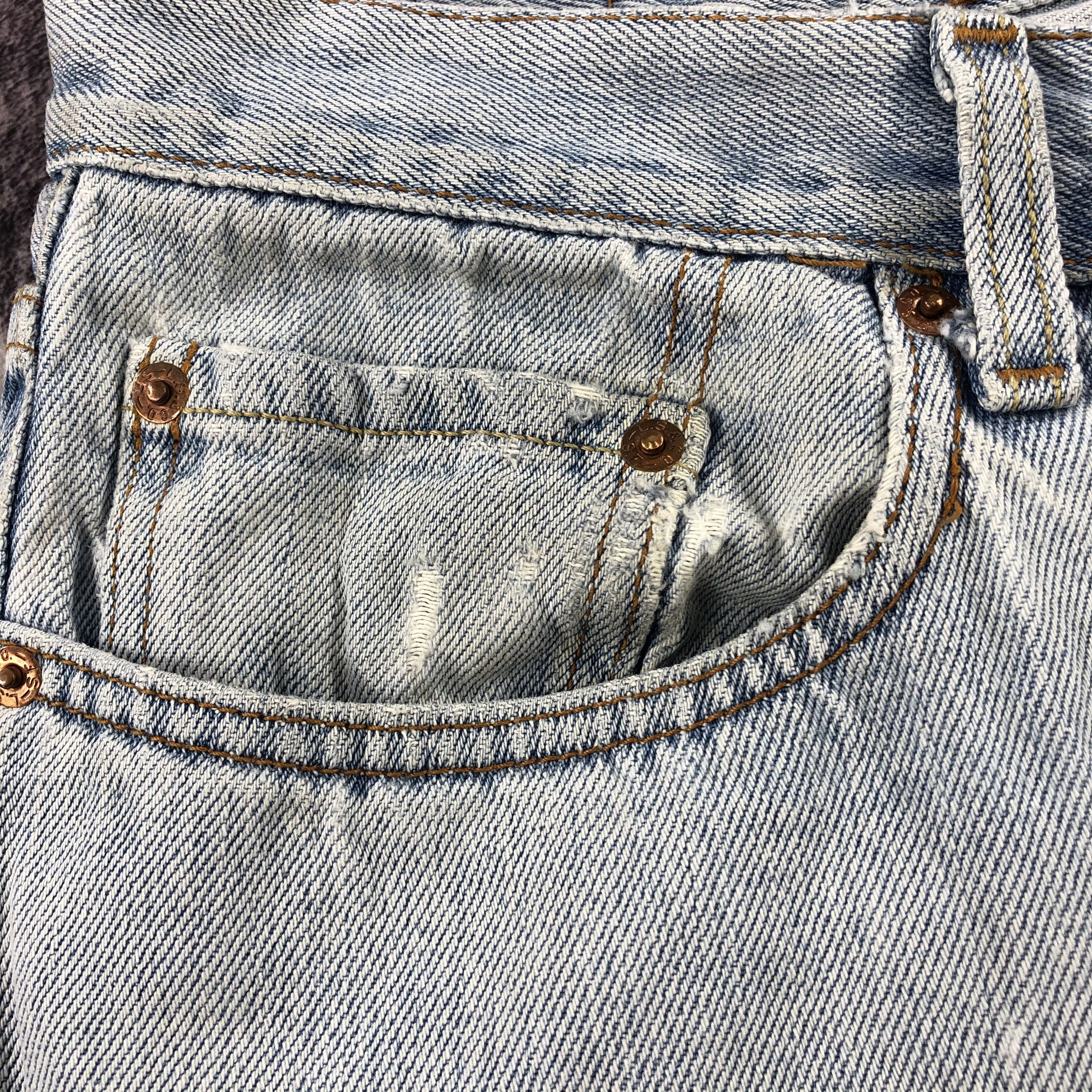 Levi's × Vintage Vintage Light Wash Levis 505 Jeans-JM2448 Size US 37 - 10 Thumbnail