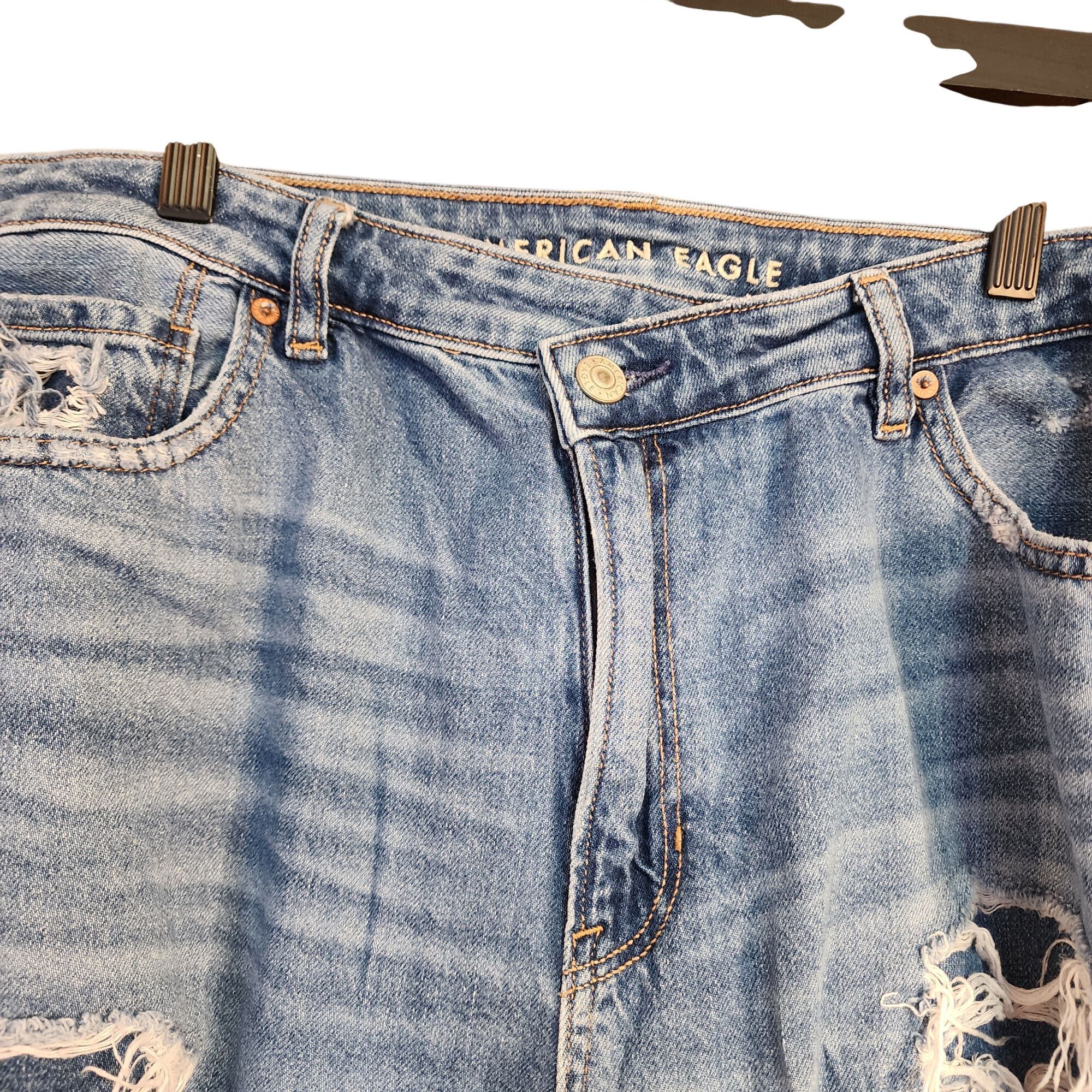 American Eagle Outfitters American Eagle Outfitters women's ripped mom jeans Womens s Size 36" / US 14 / IT 50 - 3 Thumbnail