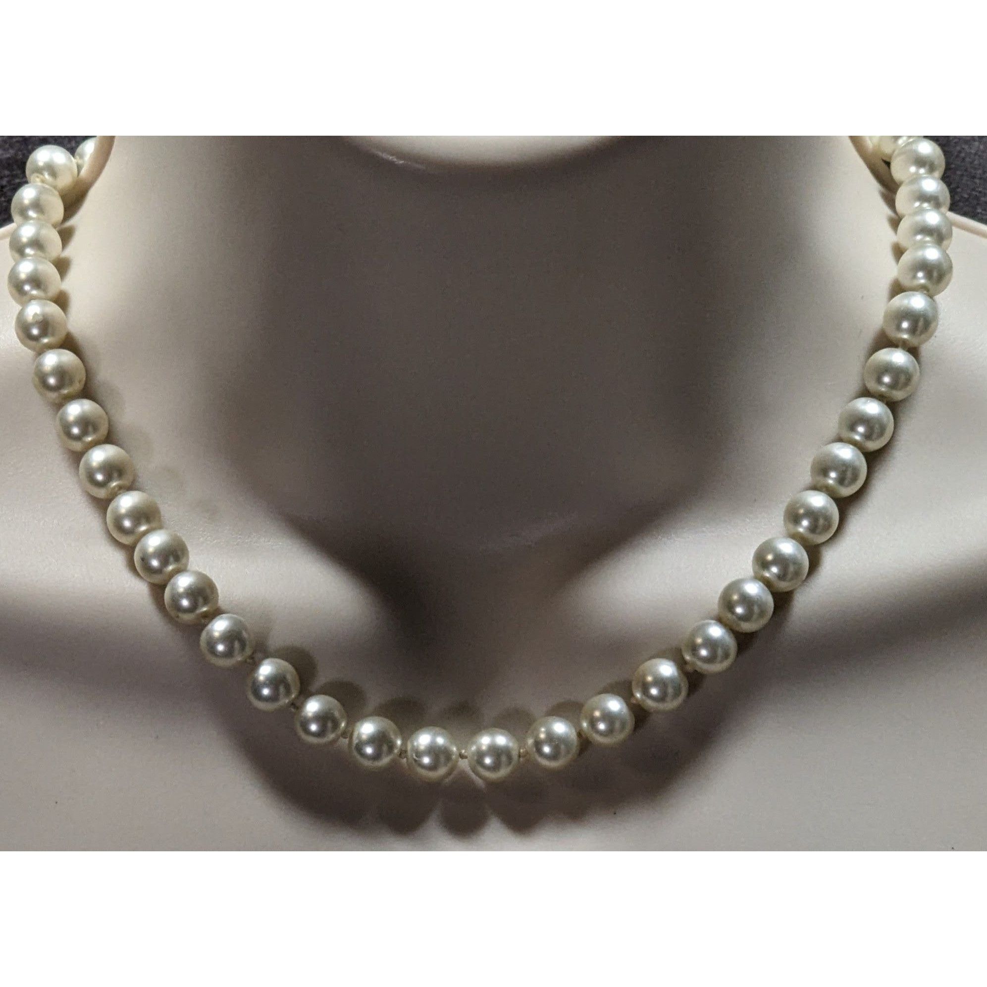 Other Vintage Hand Knotted White Faux Pearl Beaded Necklace Size ONE SIZE - 1 Thumbnail