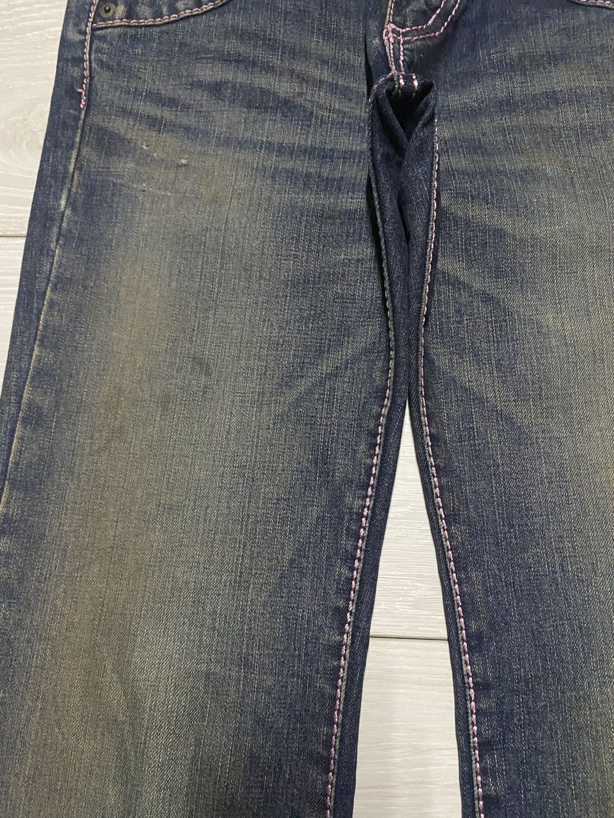 Japanese Brand Woman Vintage Japanese Brand Mud Wash Distressed Flare Jeans Size US 26 / EU 42 - 9 Thumbnail