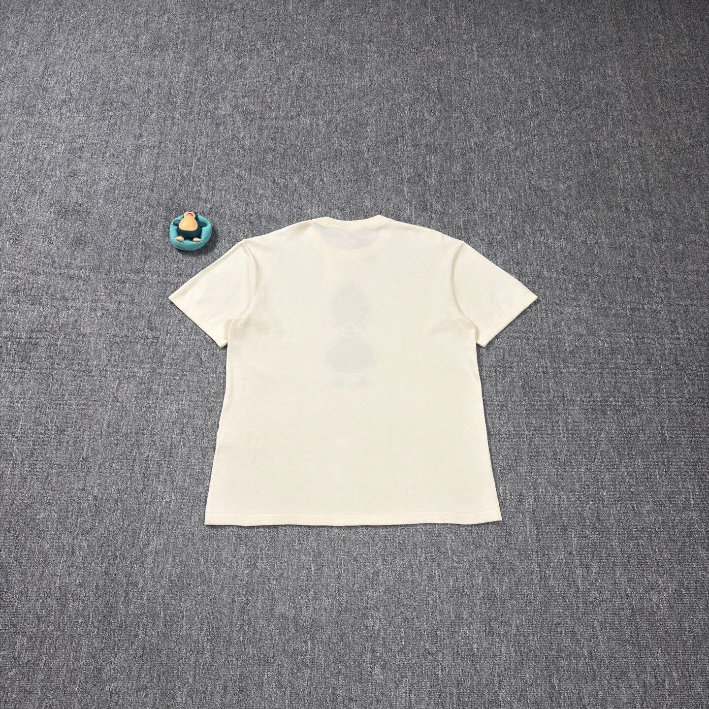 Louis Vuitton LV Nigo Off-White Duck Print Knit Tee M Size US M / EU 48-50 / 2 - 2 Thumbnail