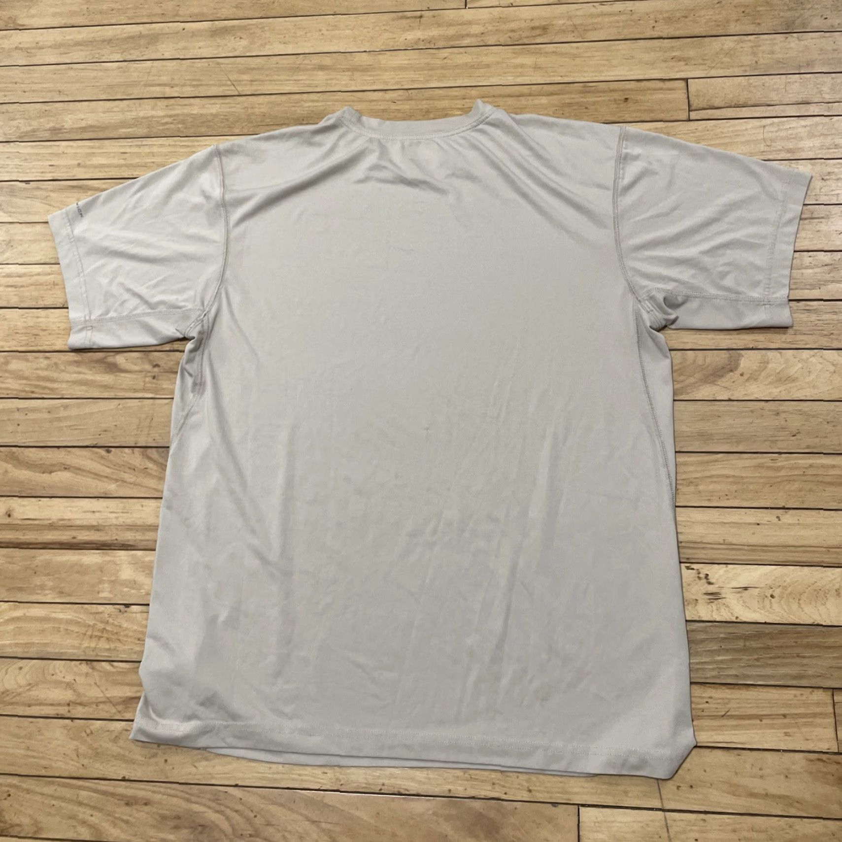 Vintage VINTAGE? No. Columbia Titanium Active Shirt Men XL Light Tan Brown Short Sleeve Gym Sport Run Size US XL / EU 56 / 4 - 2 Thumbnail