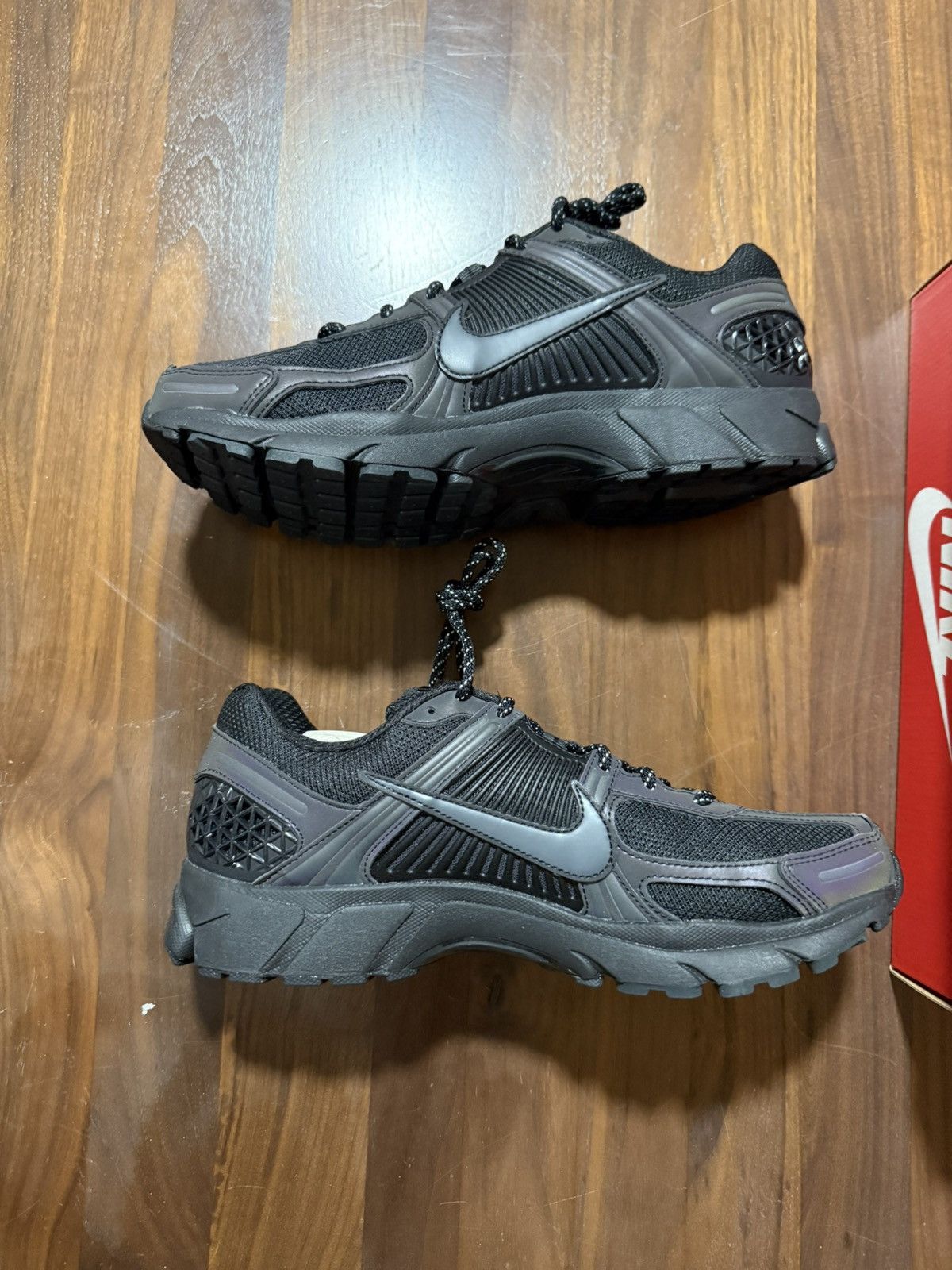 Nike Nike Zoom Vomero 5 SE “Black Reflective” (IM6597-001) 11.5 Size US 11.5 / EU 44-45 - 3 Thumbnail