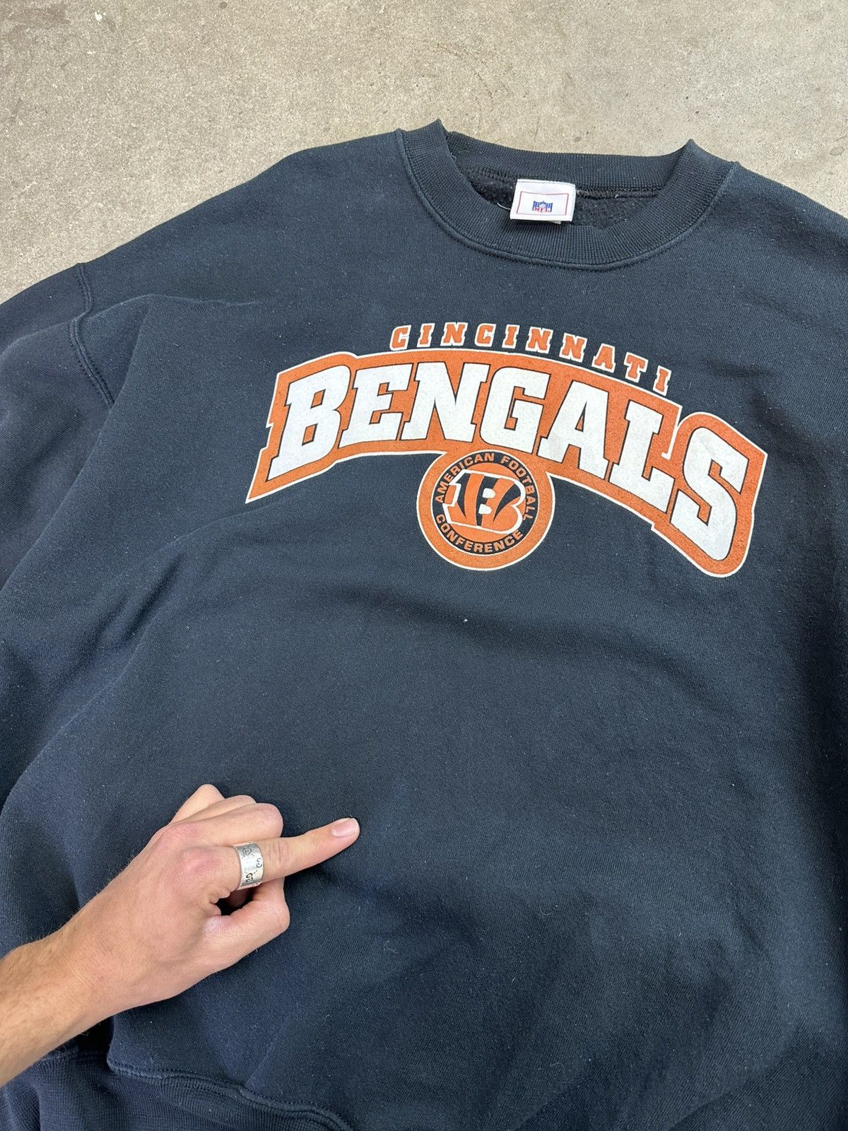 Vintage vintage cinncinnati bengals spellout nfl crewneck xl Size US XL / EU 56 / 4 - 5 Thumbnail