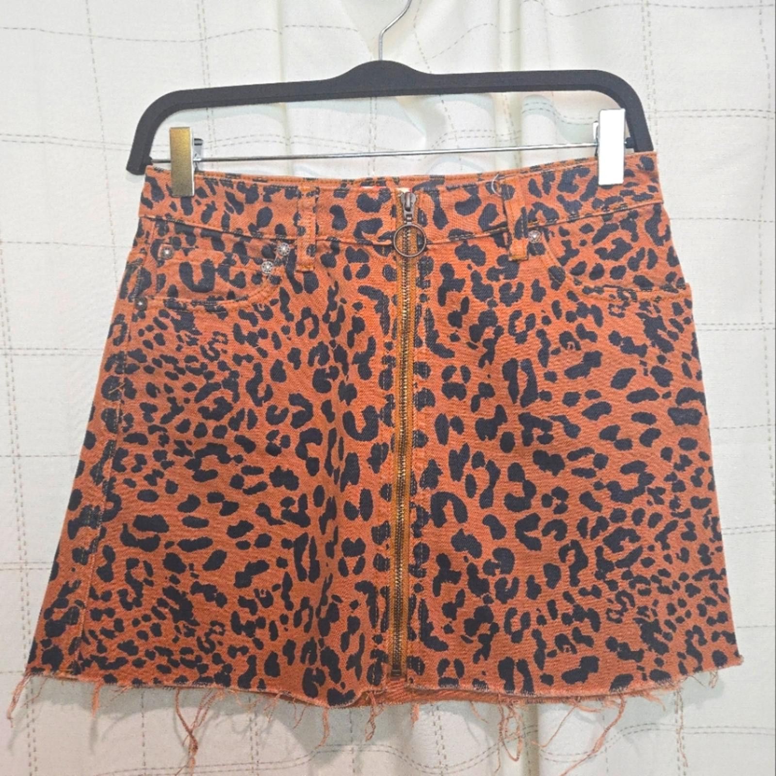 Designer We The Free Zip Up Raw Hem Skirt Size 25" / US 0 / IT 36 - 2 Thumbnail