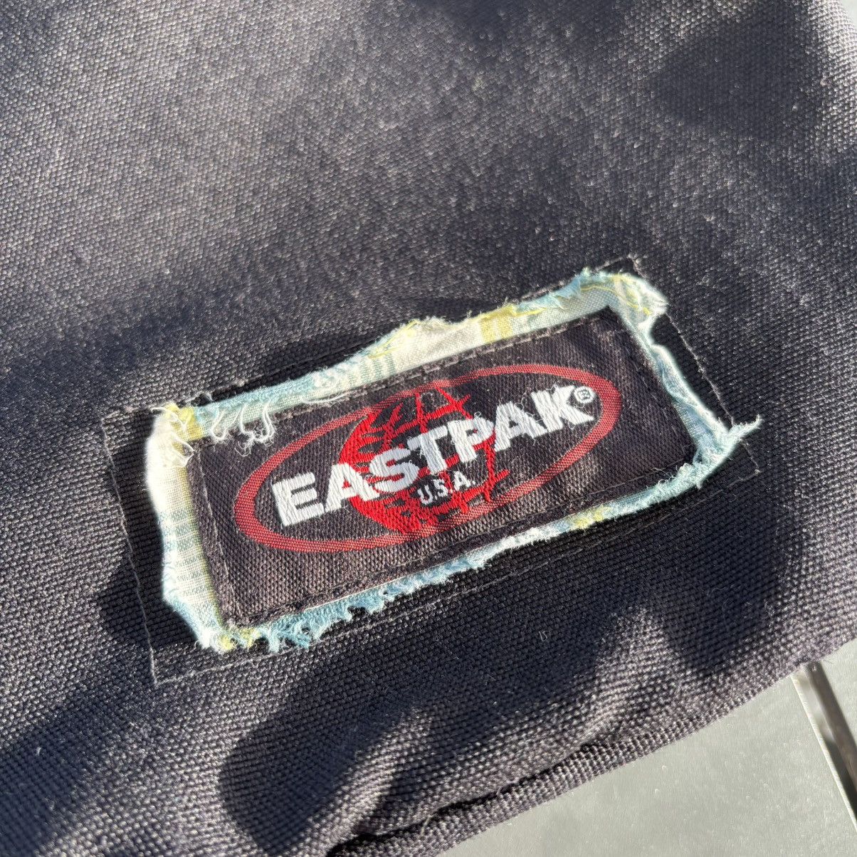 Vintage Eastpak Shopper Bag “how To Survive” Skull Patch in Black, Men's — image 3 of 6