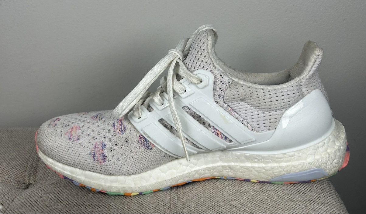 Adidas Adidas Ultra Boost 1.0 DNA Valentine's Day Hearts Sneakers Size US 6.5 / IT 36.5 - 6 Thumbnail
