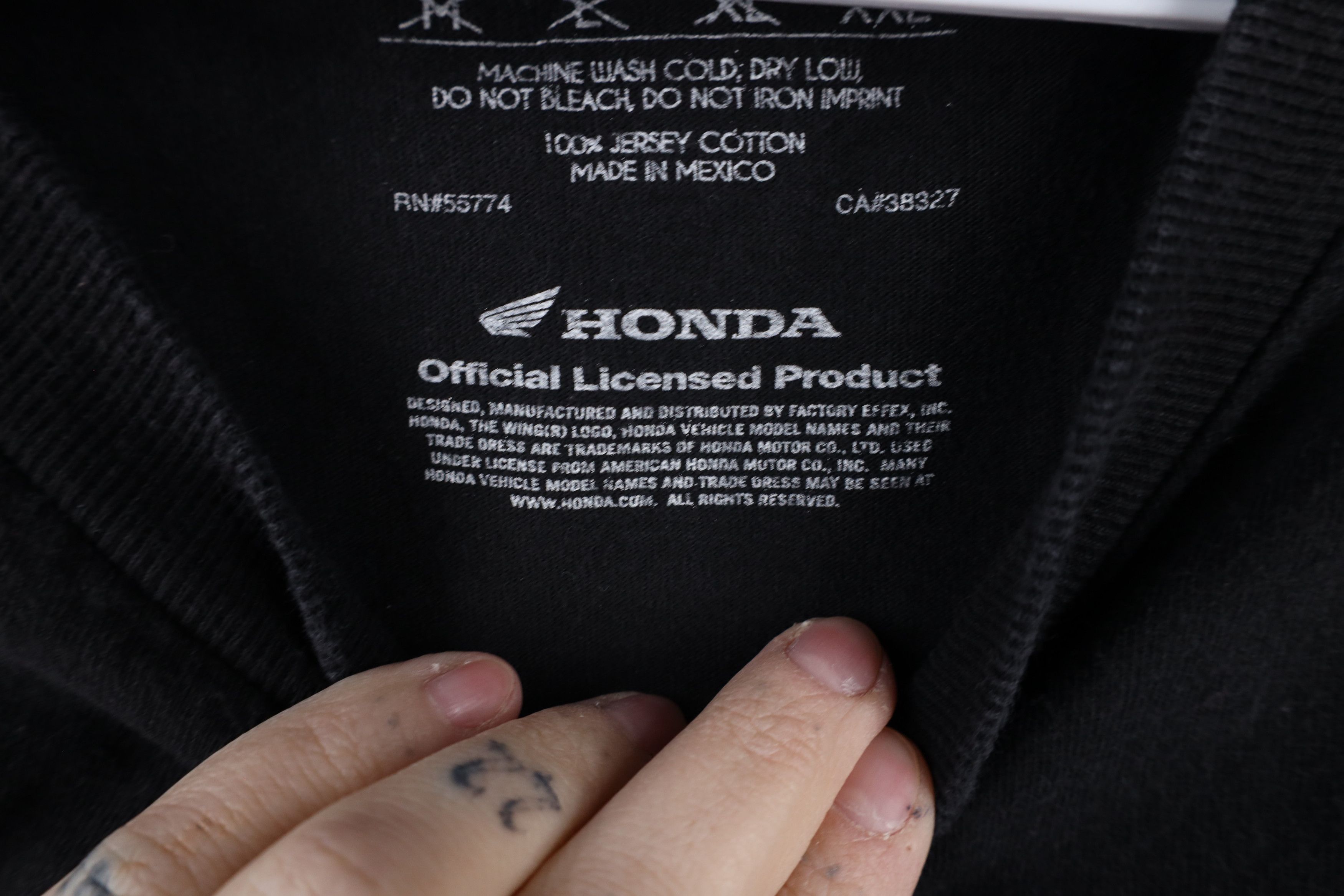 Vintage Vintage Y2K Factory Effex Honda Racing Spell T-Shirt Black Size US XXL / EU 58 / 5 - 8 Thumbnail