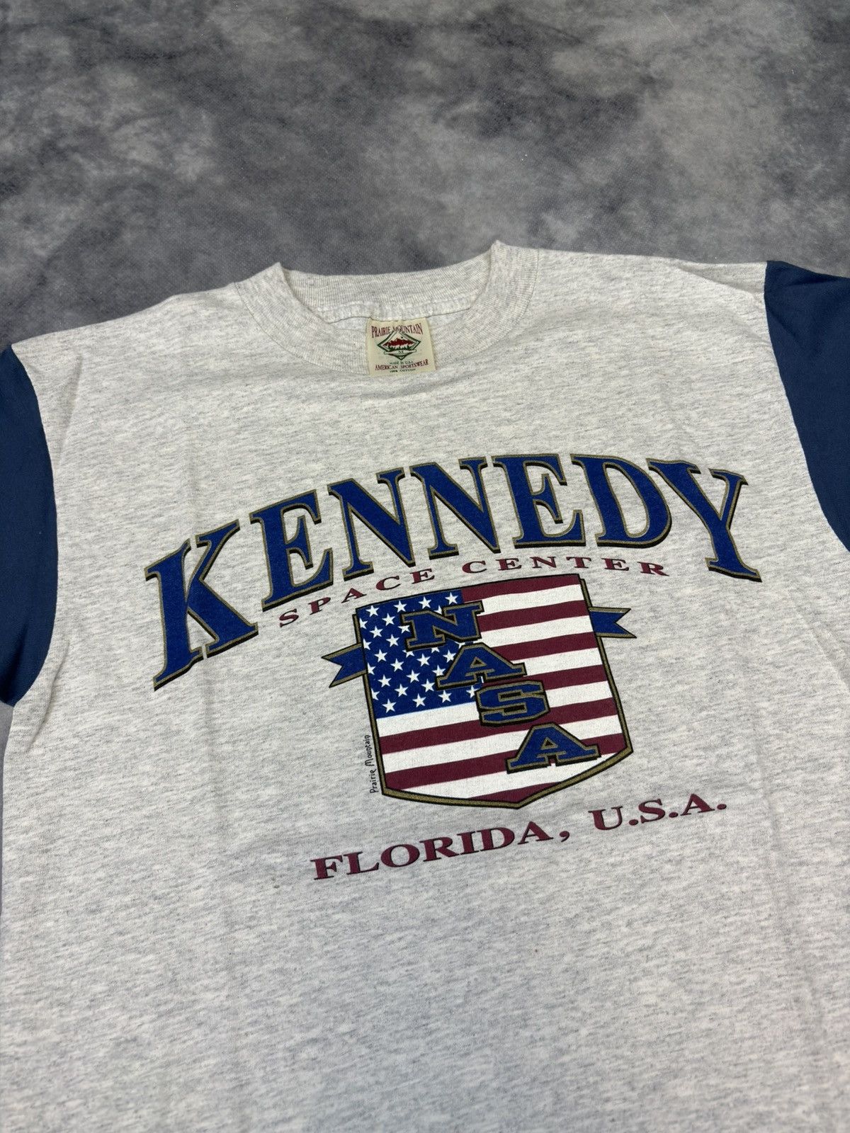 Vintage Vintage 90s Kennedy Space Center Graphic Tshirt USA Tesla Size US M / EU 48-50 / 2 - 2 Thumbnail
