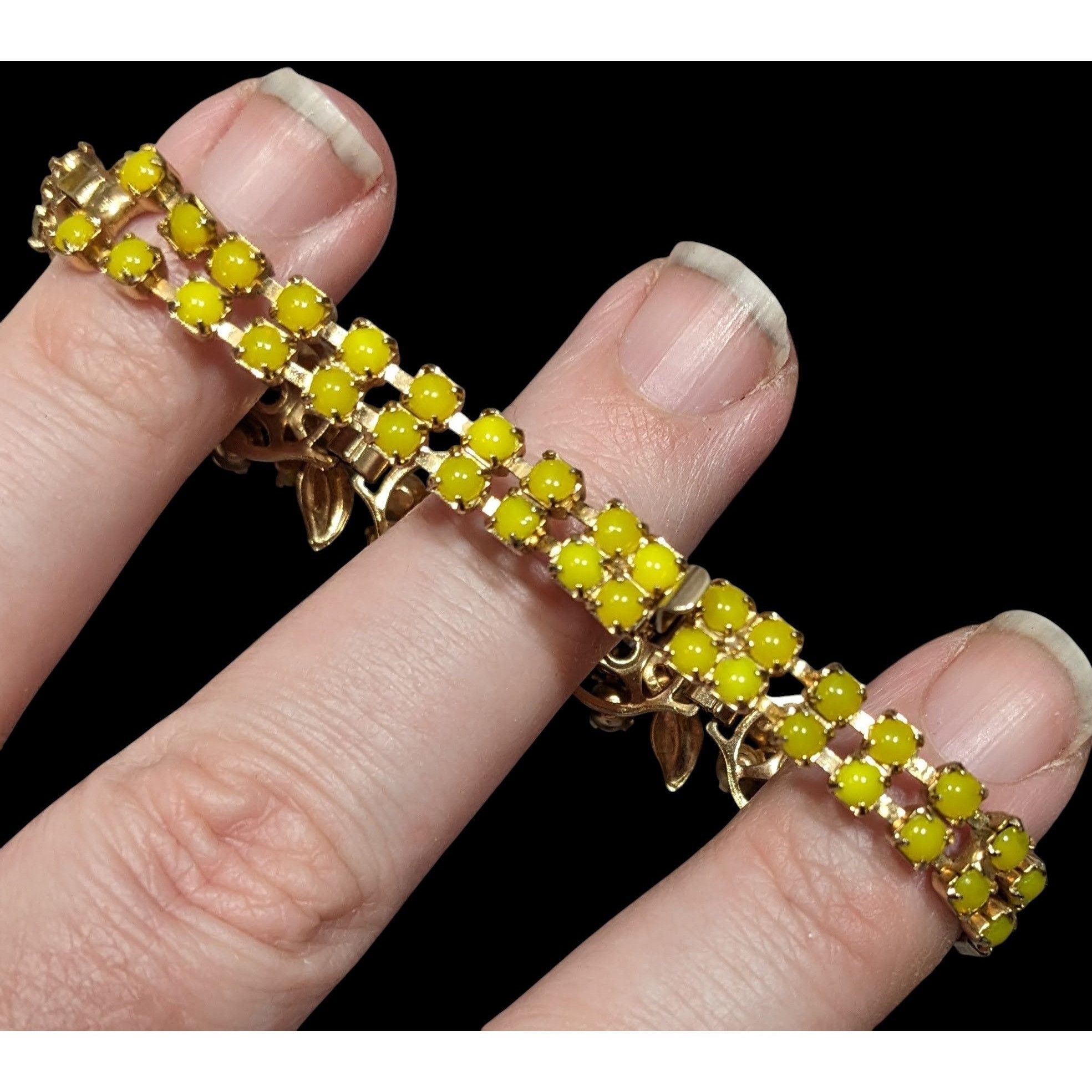 Other Vintage 50s Weiss NY Yellow Floral Rhinestone Bracelet Size ONE SIZE - 4 Thumbnail