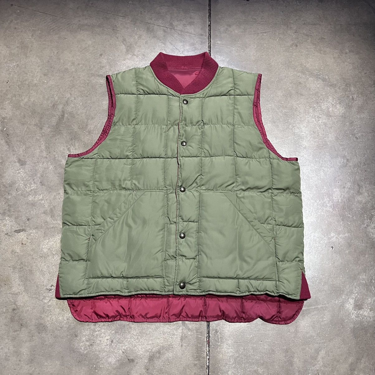Vintage Vintage Olive Green Puffer Vest Quilted Reversible Boxy Gorp Size US XXL / EU 58 / 5 - 1 Thumbnail