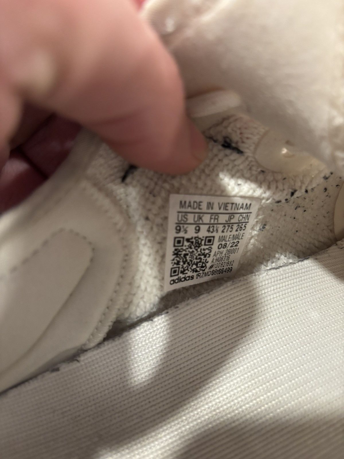 Kanye West × Yeezy Yeezy 350 Boost “Bone” Size US 9.5 / EU 42-43 - 5 Thumbnail