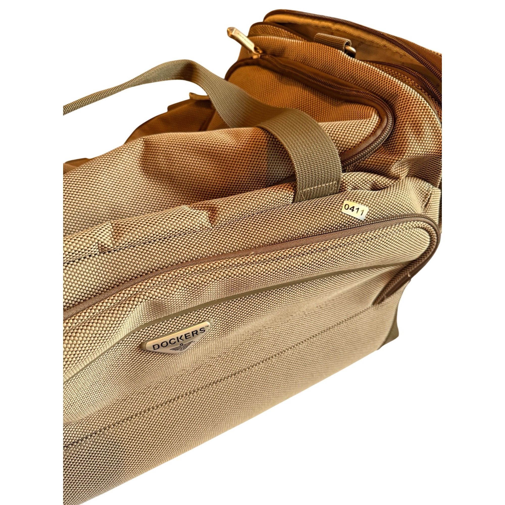 Dockers Dockers Beige Rolling Duffel Bag With Telescopic Handle & Mu Size ONE SIZE - 2 Thumbnail