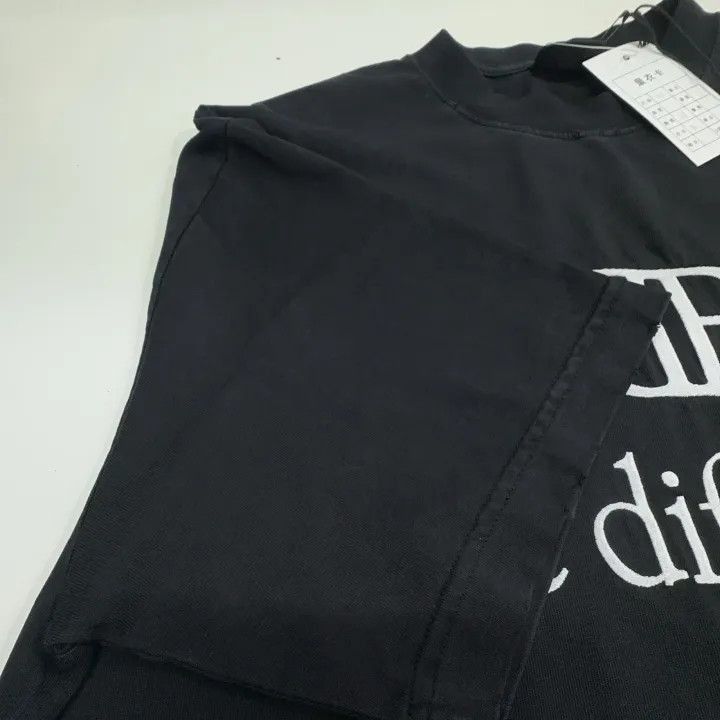 Balenciaga Balenciaga Be Different Black Short Sleeve T-Shirt 0079-250 Size US XS / EU 42 / 0 - 9 Thumbnail