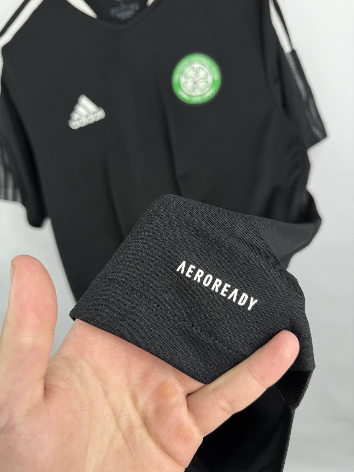 Adidas 🏴󠁧󠁢󠁳󠁣󠁴󠁿 2021 Celtic FC Adidas Soccer Jersey Training Shirt Rare Size US L / EU 52-54 / 3 - 7 Thumbnail