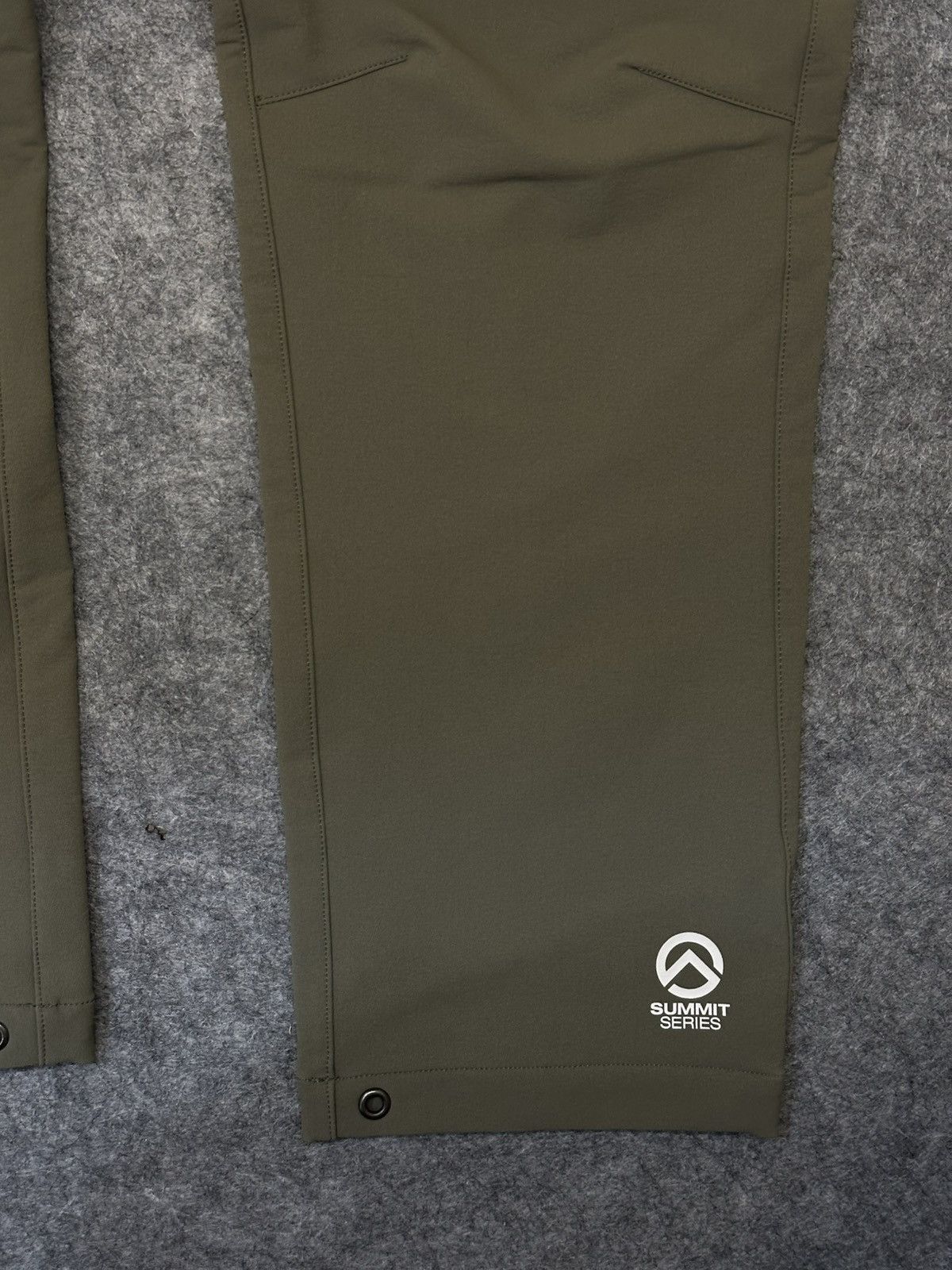 The North Face The North Face men's Summit Series hiking pants . Size US 33 - 5 Thumbnail