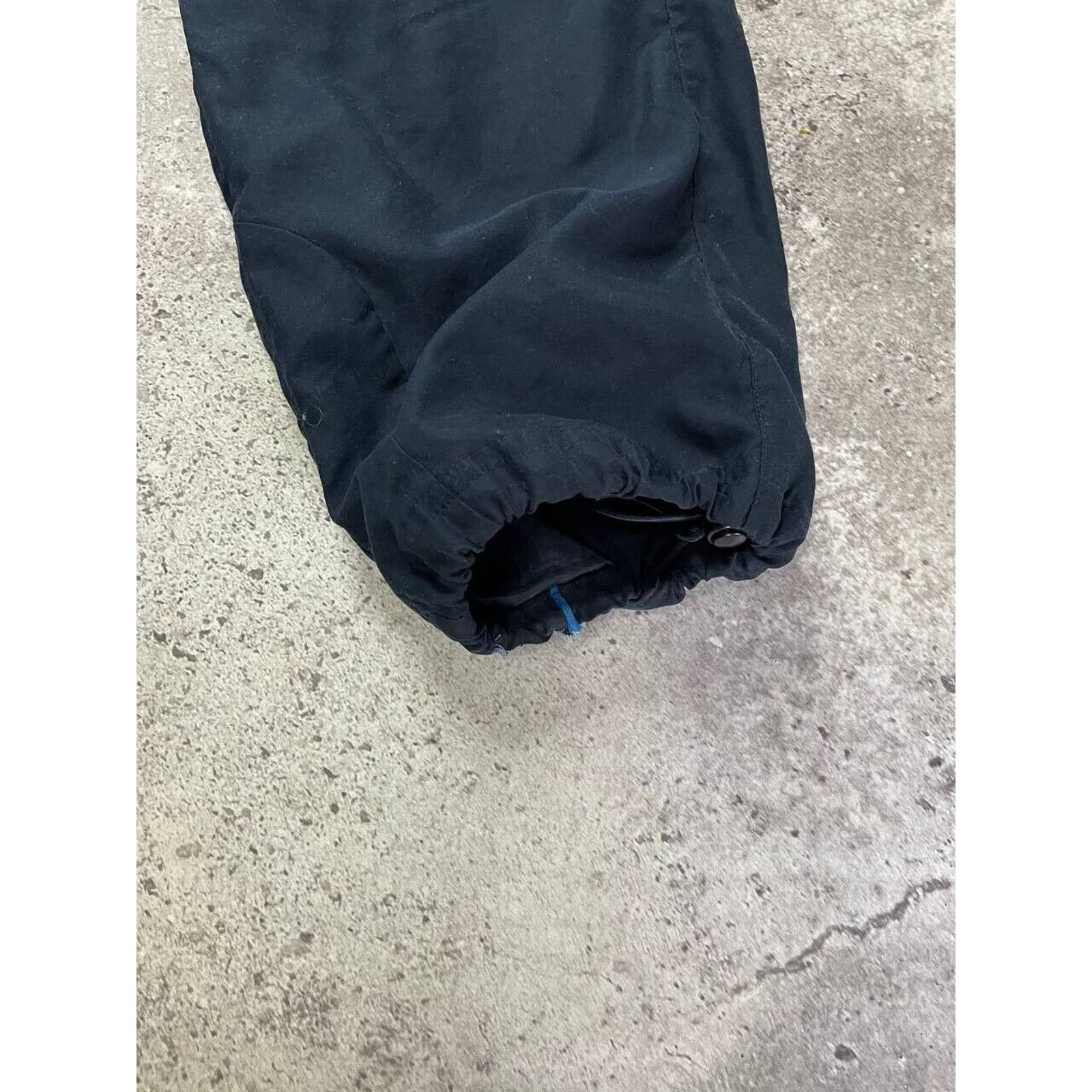 Adidas × Vintage Vintage Adidas Black Track Pants Medium Red Logo Mesh Lined Size US 30 / EU 46 - 2 Thumbnail
