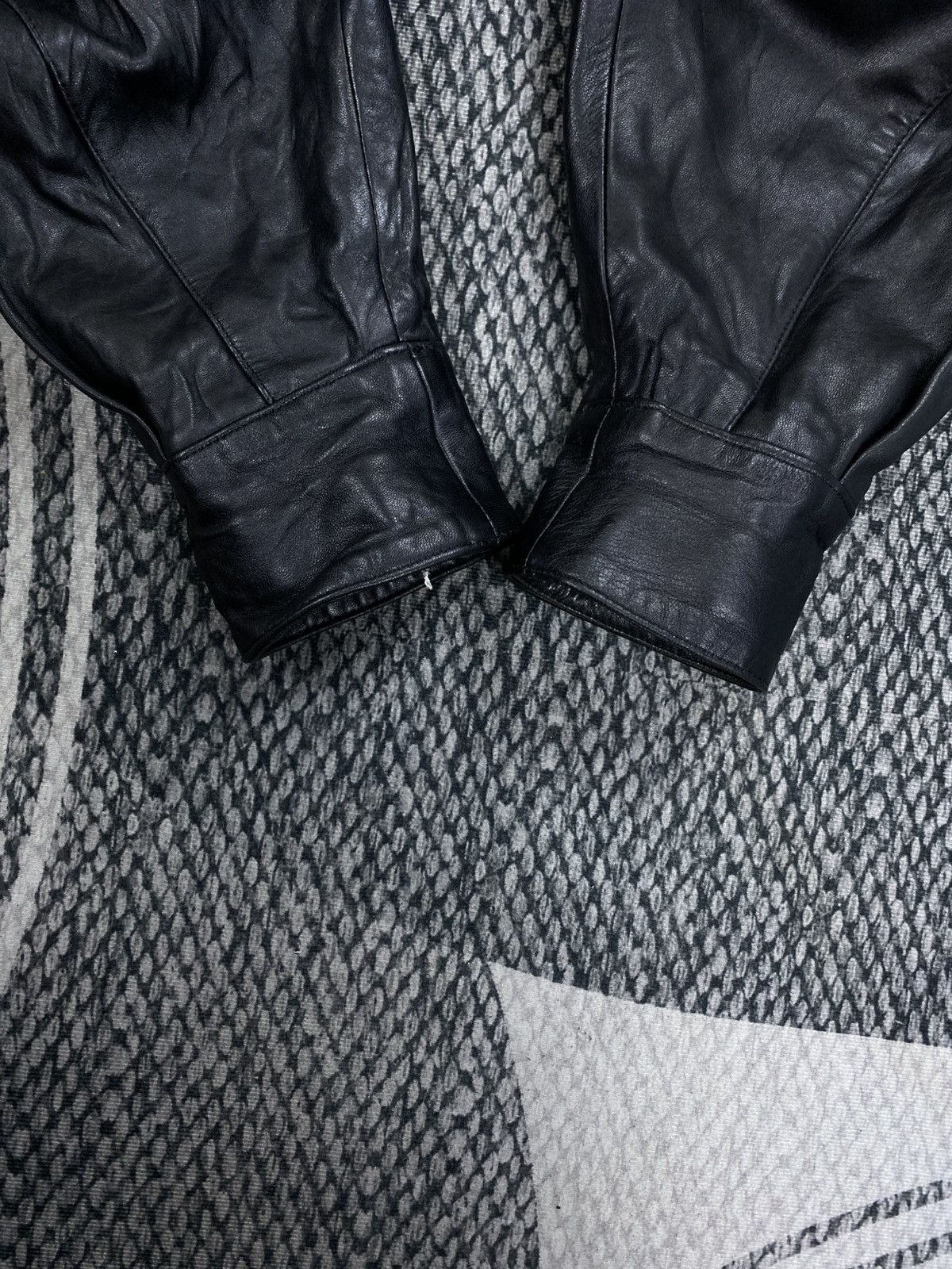 Vintage Vintage Spain Brand Full Leather Buttoned Jacket Size US M / EU 48-50 / 2 - 10 Thumbnail