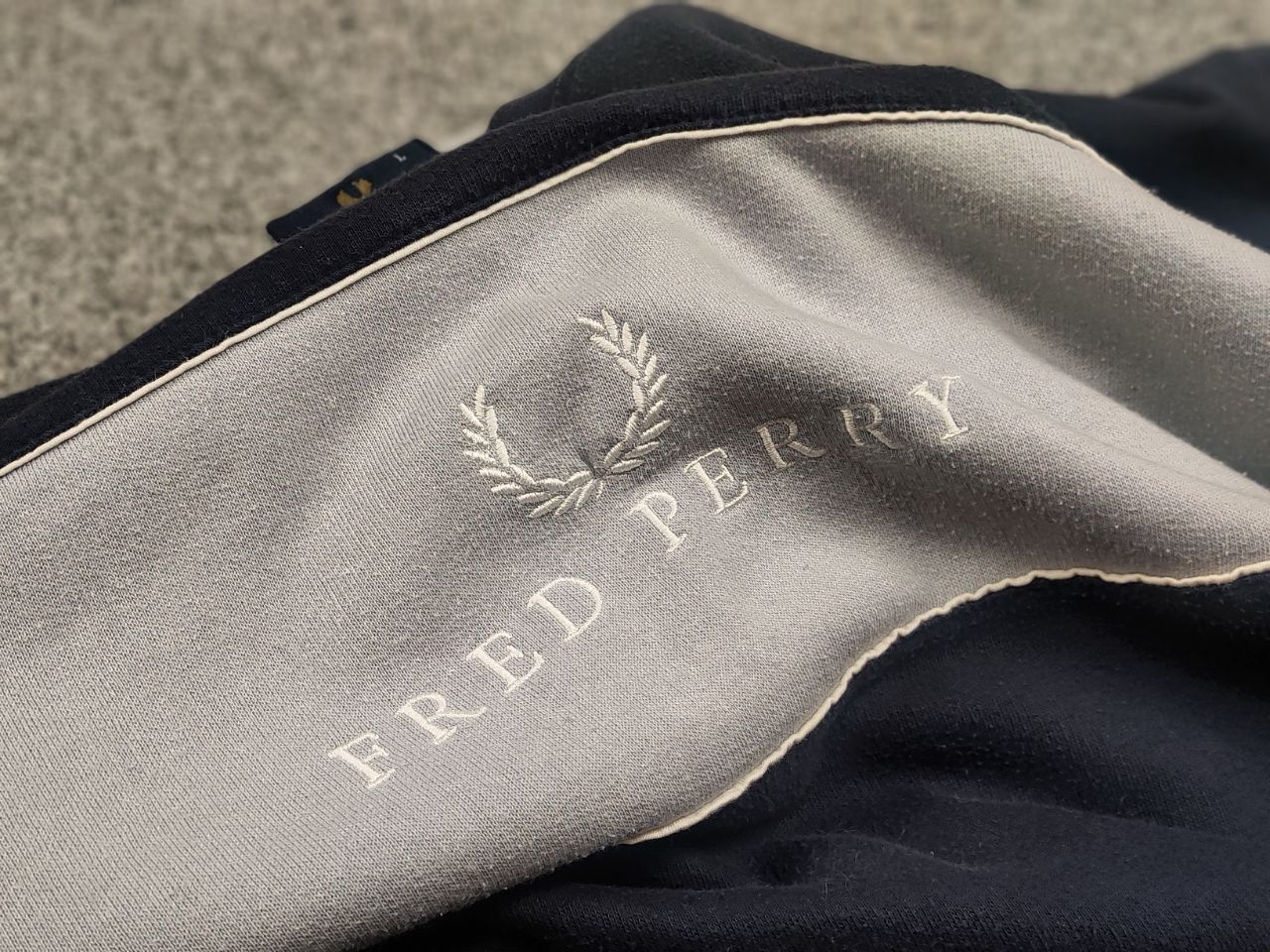 Fred Perry Vintage 90's Fred Perry Embroidered Crew chek Sweatshirt Size US L / EU 52-54 / 3 - 13 Thumbnail