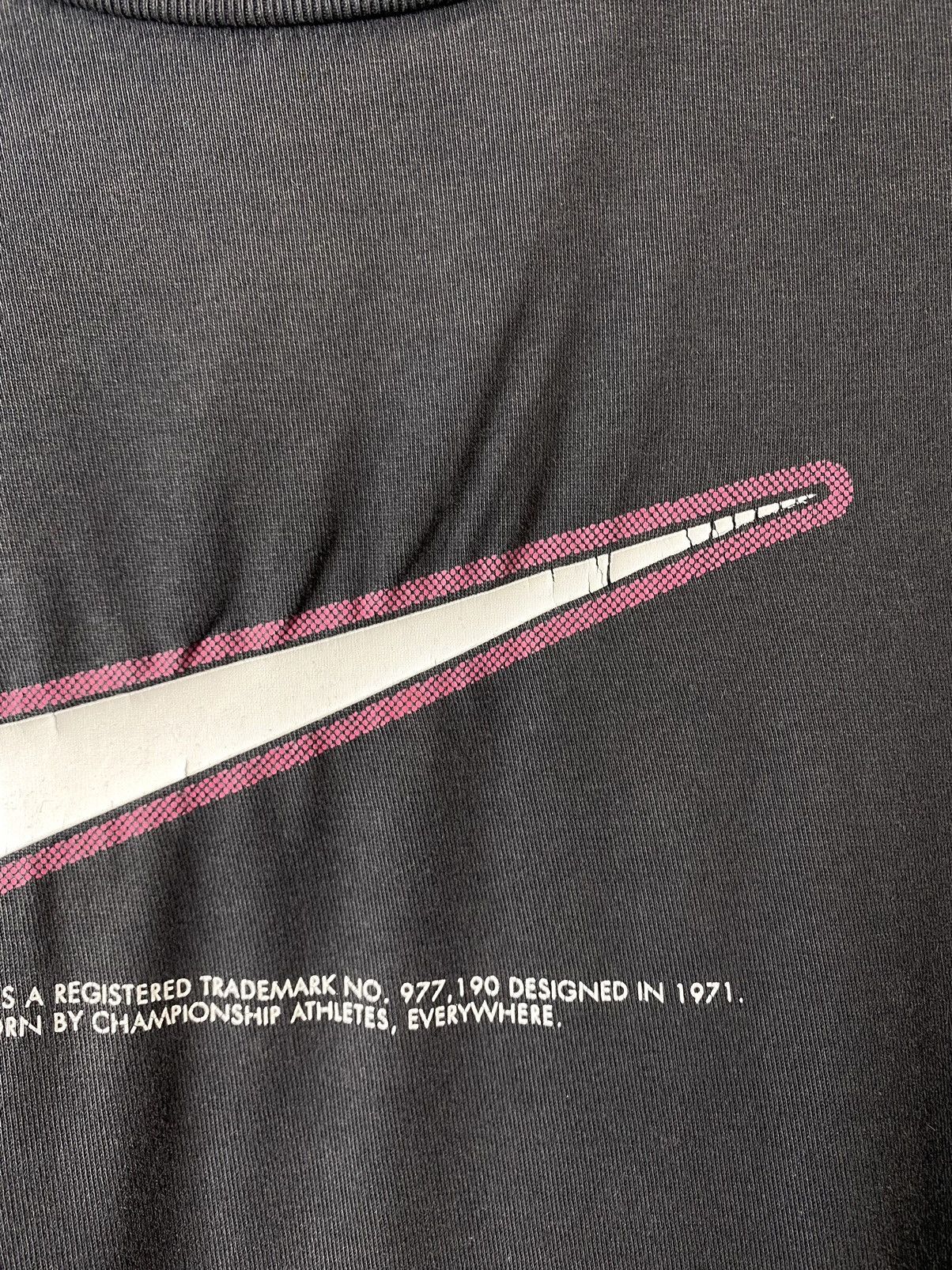 Nike Vintage 1990s Nike T Shirt Big Logo Y2K CW21 Travis Scott Size US L / EU 52-54 / 3 - 5 Thumbnail