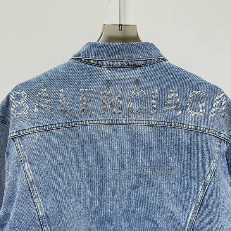 Balenciaga Balenciaga Back Diamond Letter Logo Denim Jacket Size XXS / US 00 / IT 34 - 5 Thumbnail