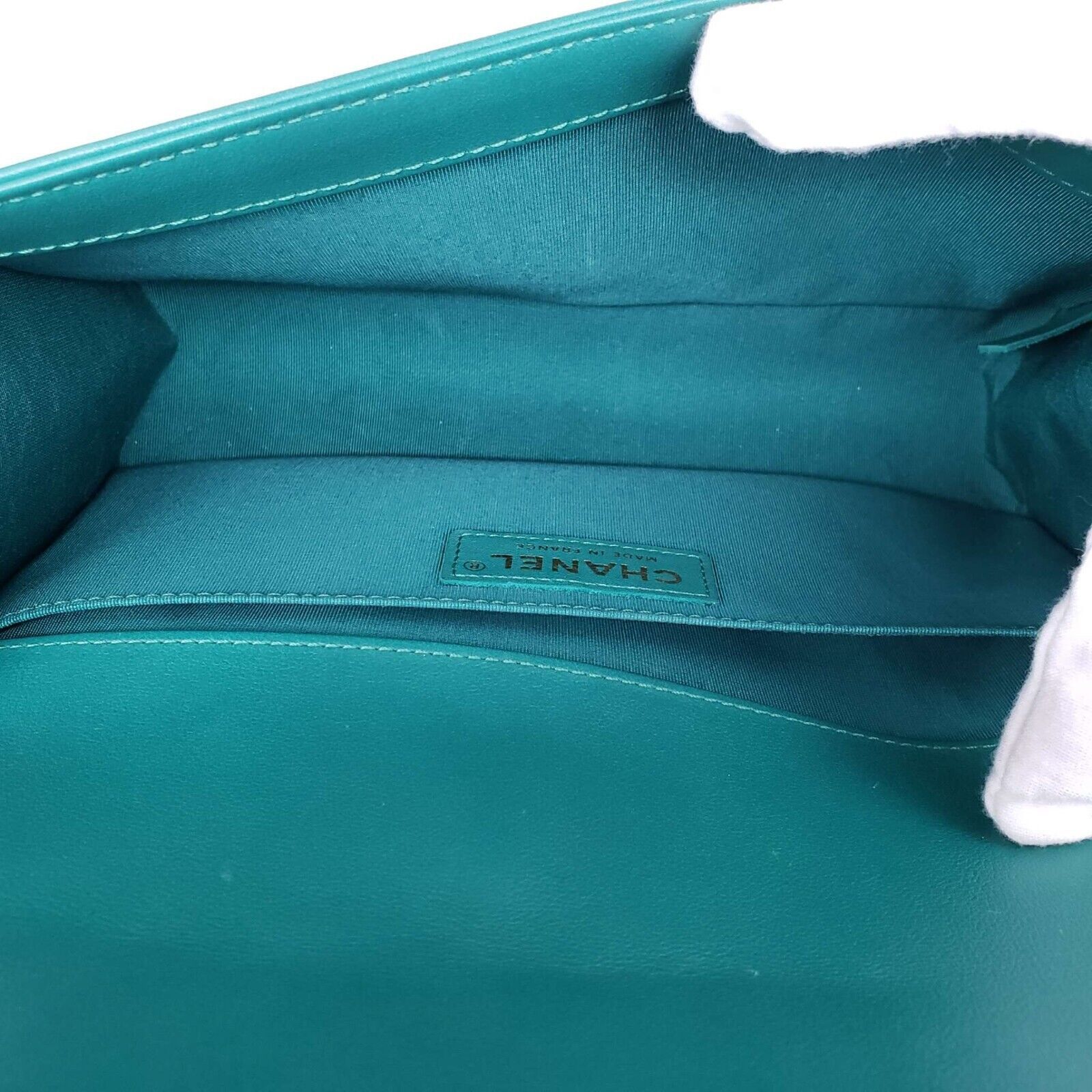 Chanel Authentic CHANEL Boy Green Leather Shoulder Bag 2650-080524 Size ONE SIZE - 17 Thumbnail