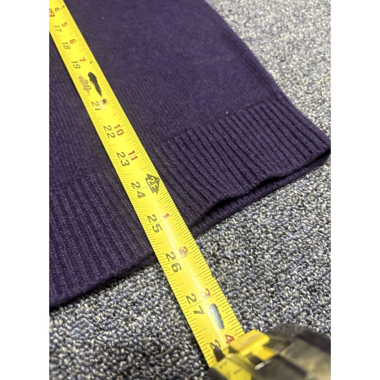 Abercrombie & Fitch VINTAGE Abercrombie & Fitch Sweater Mens L Purple 100% Cashmere V-Neck Pullover Knit Long Sleeve Logo Classic Size US L / EU 52-54 / 3 - 3 Thumbnail