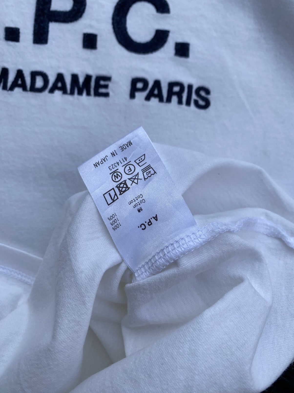 A.P.C. Rare A.P.C Rue Madame Paris Spellout Tshirt Size US S / EU 44-46 / 1 - 10 Thumbnail