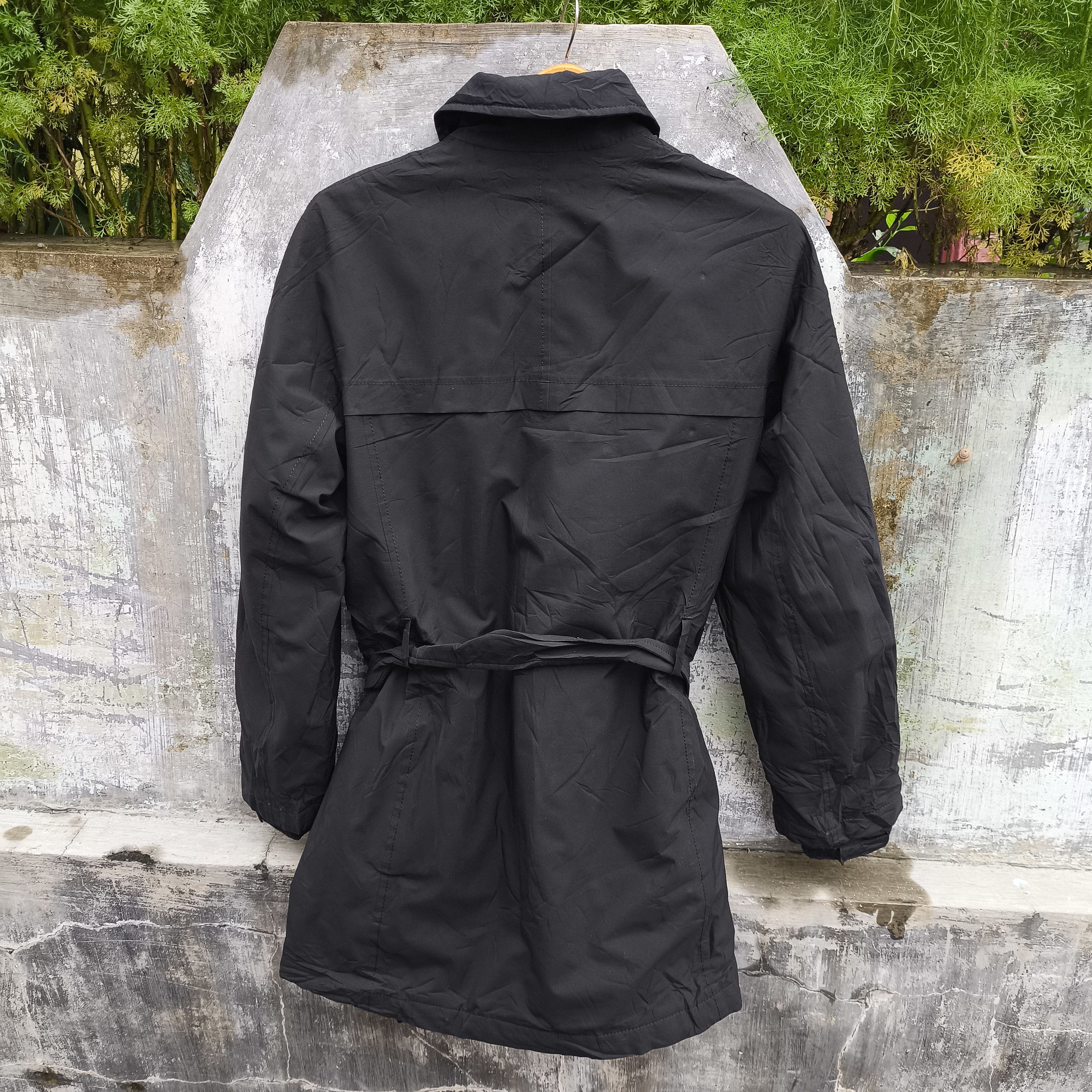 Prada Prada asymmetrical goretex with belt jacket Size M / US 6-8 / IT 42-44 - 2 Thumbnail