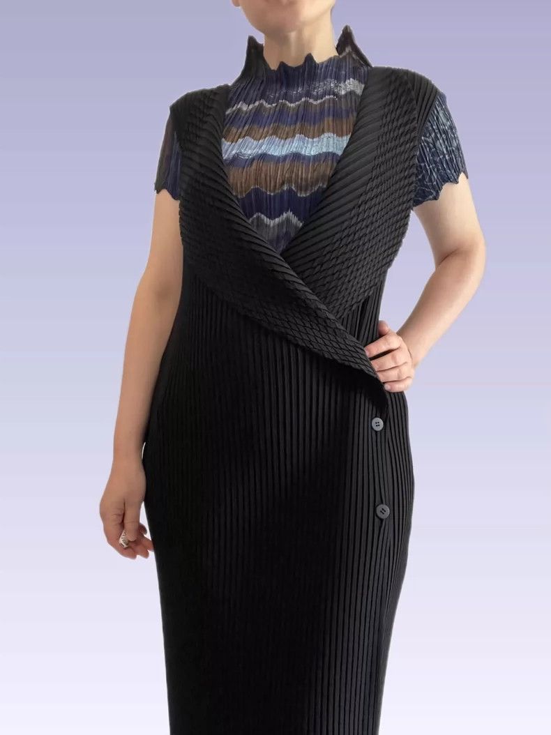 Issey Miyake Issey Miyake size:2 Black pleated long coat Size XS / US 0-2 / IT 36-38 - 2 Thumbnail