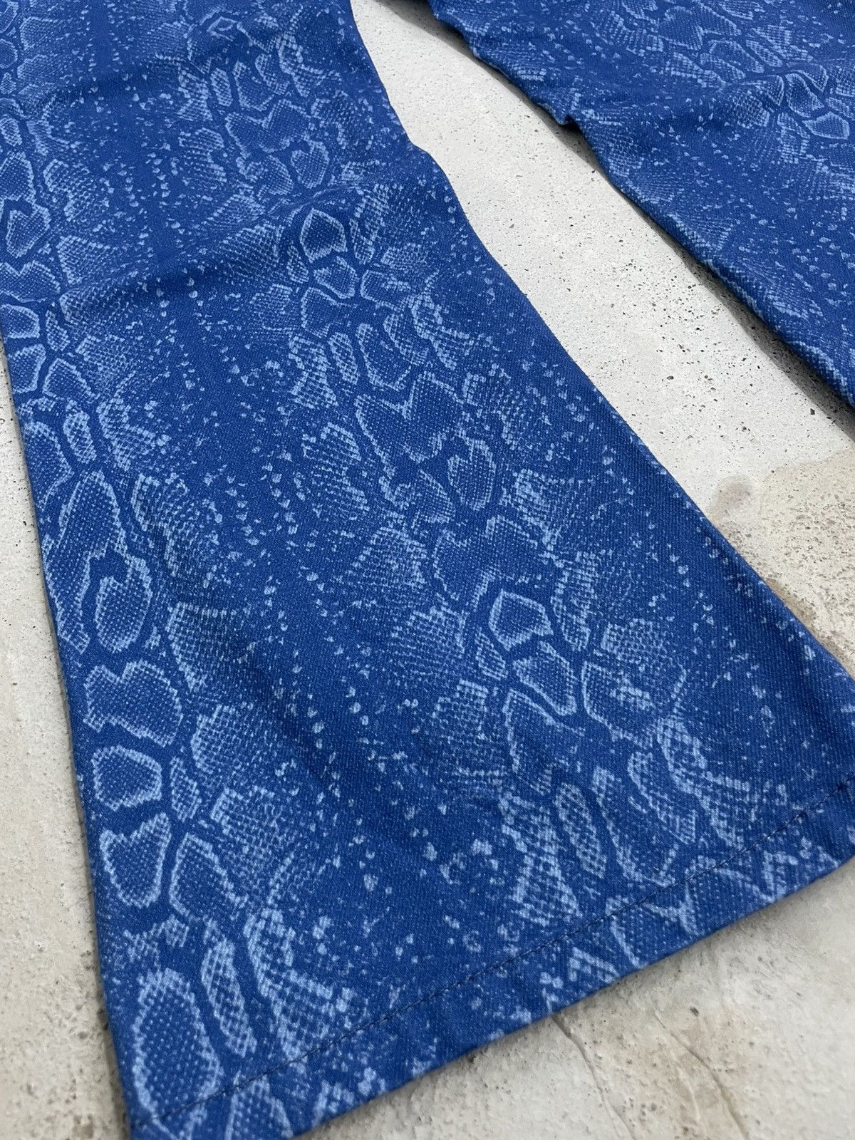 Tornado Mart Collision Denim Snake Skin Flare Pants Japanese Fashion Size US 26 / EU 42 - 14 Thumbnail