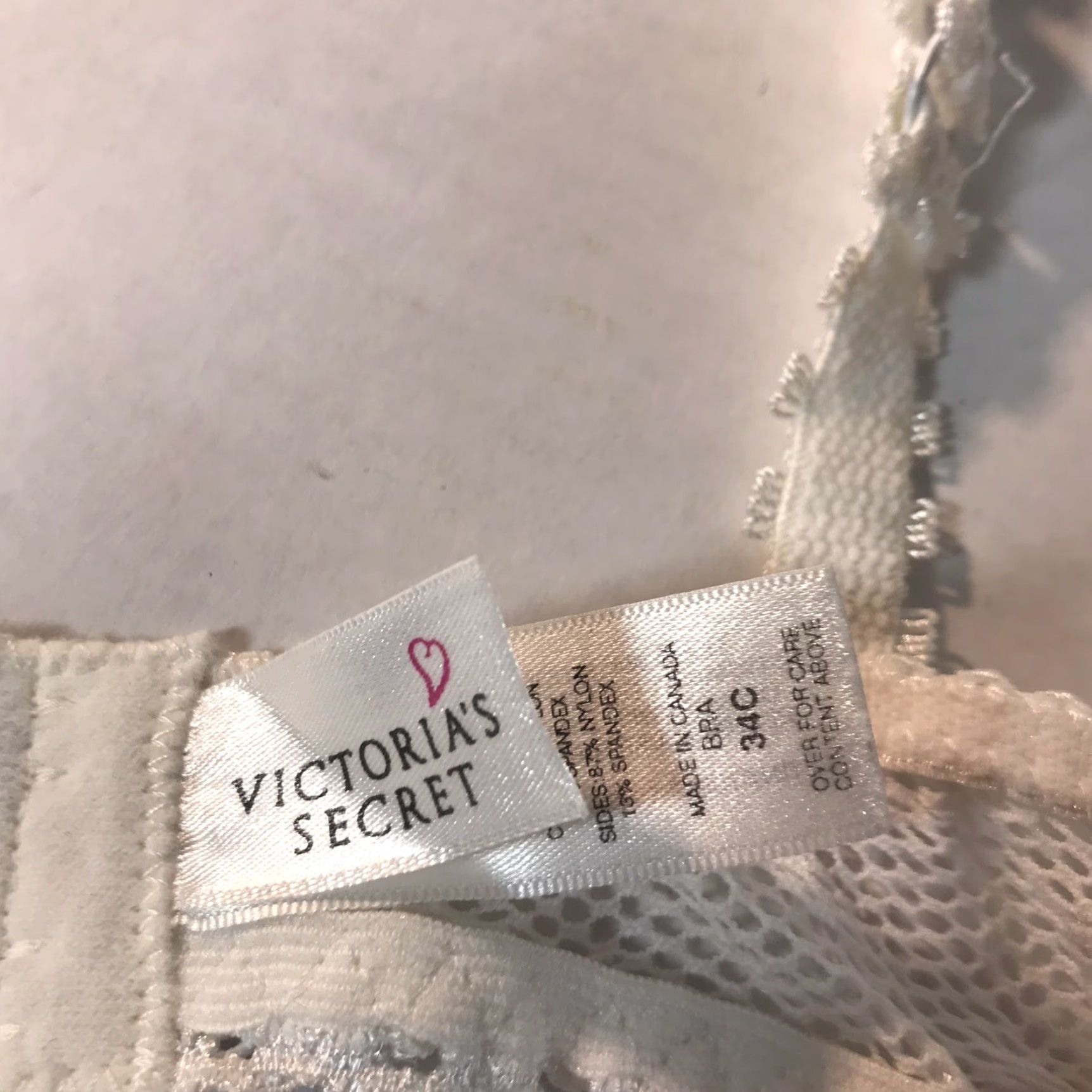 Victoria's Secret VINTAGE Victoria's Secret Push Up Bra Women 34C White Lace Padded Underwired Size ONE SIZE - 3 Thumbnail