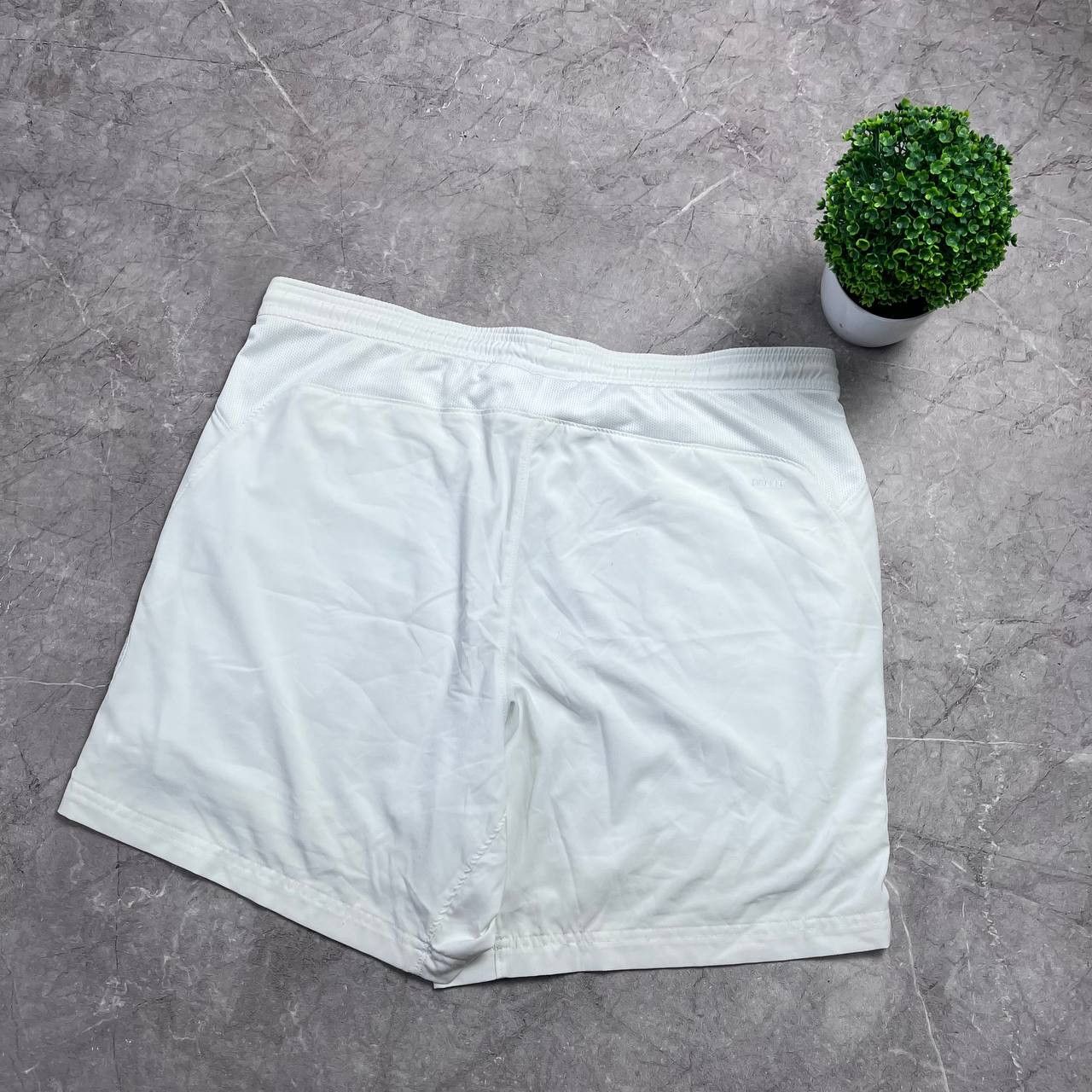 Nike Vintage White Nike Dri-Fit Court Vision Mens Shorts Size XL Size US 33 - 13 Thumbnail