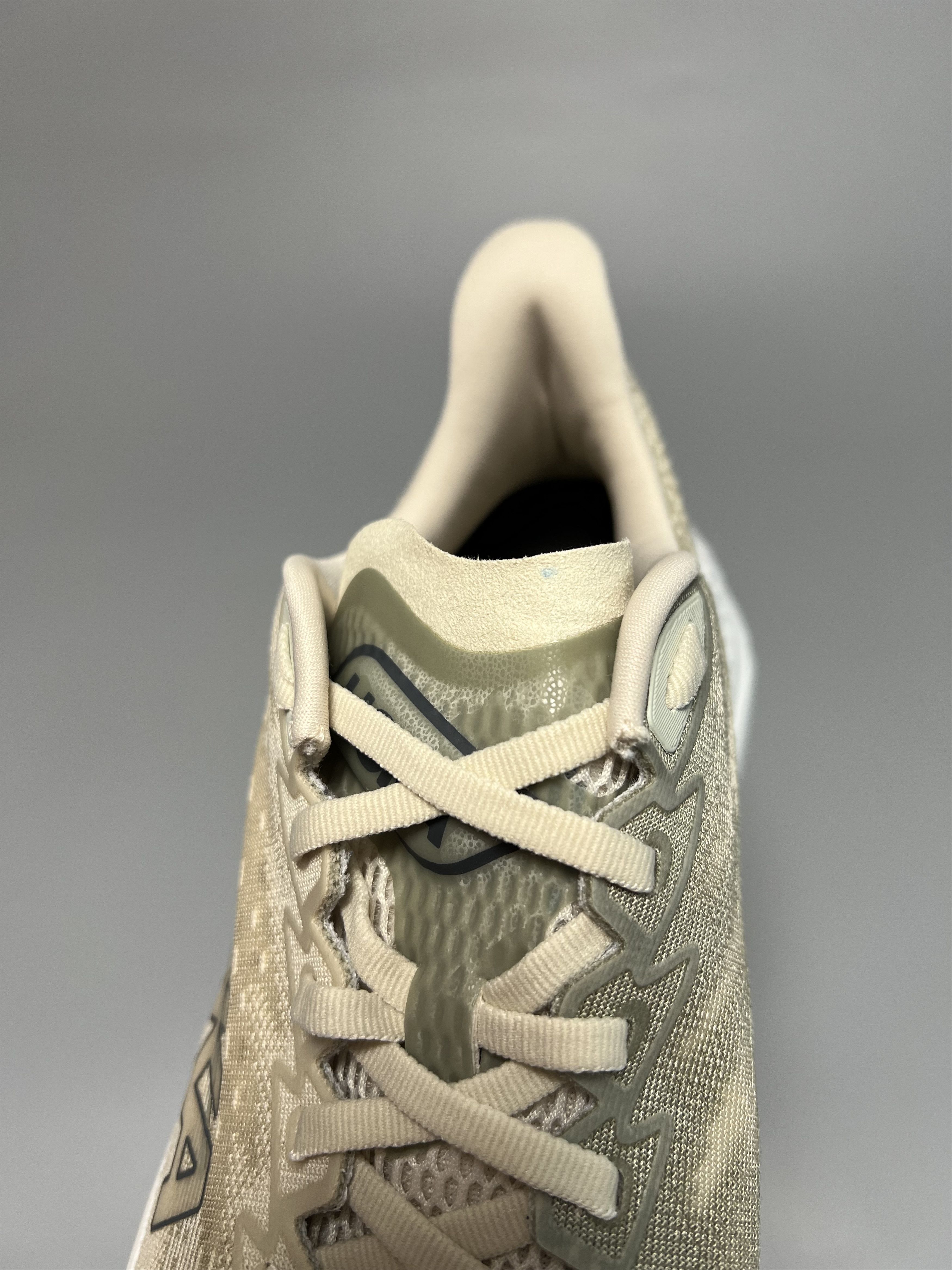 Hoka 10D Hoka One One Mach 6 Men's Running Shoes 1147790-OKB Size US 10 / EU 43 - 14 Thumbnail